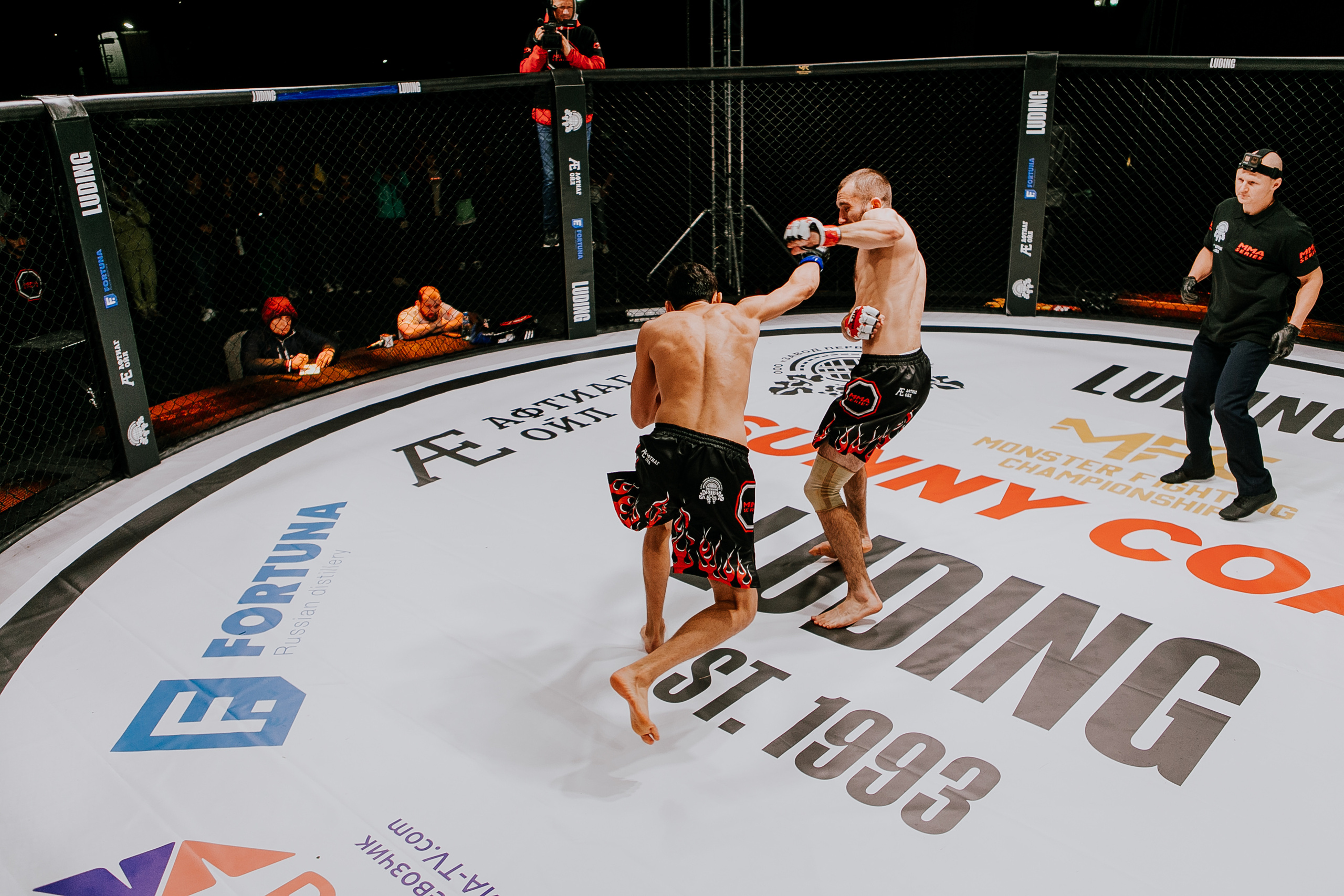 MMA SERIES 56. Репортажный фотограф в Сочи Дмитрий Ветринский