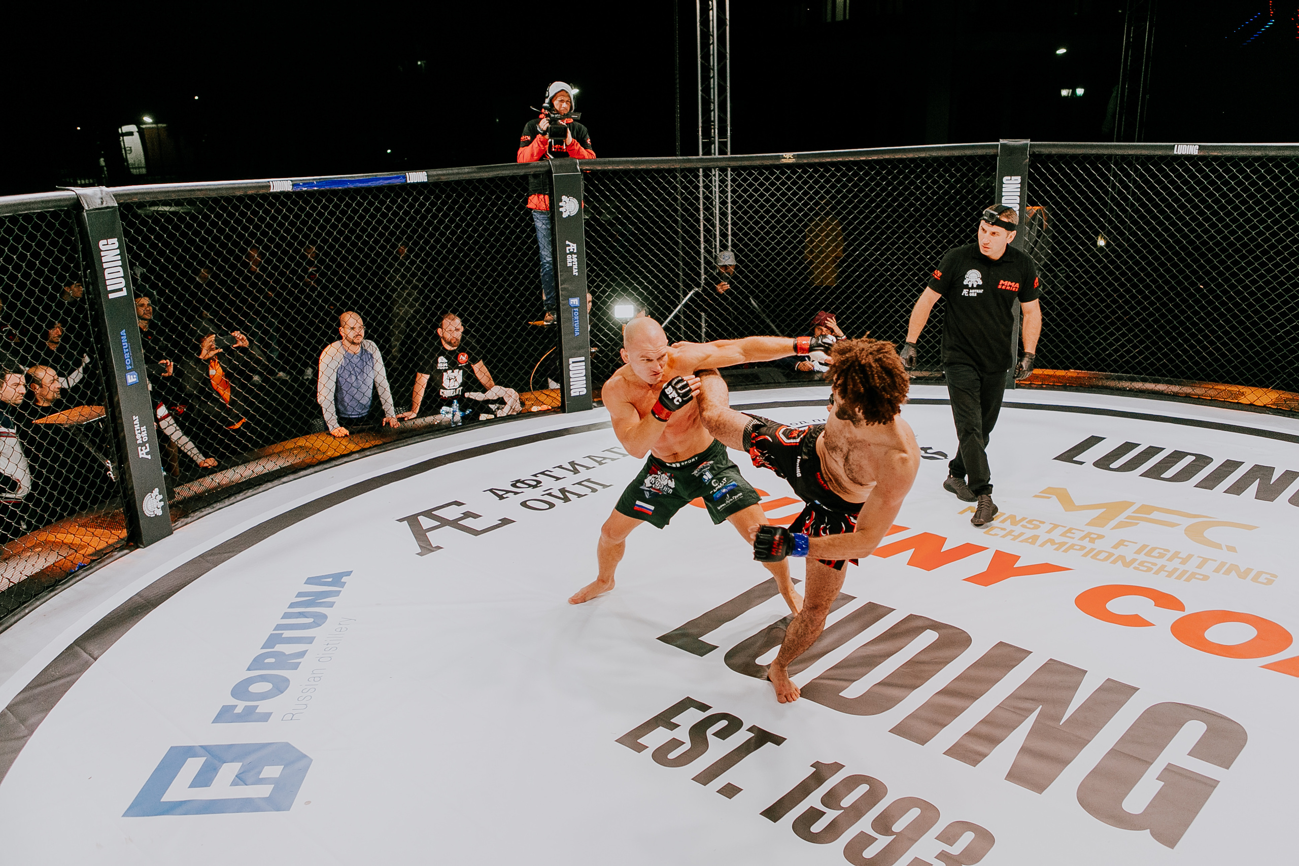 MMA SERIES 56. Репортажный фотограф в Сочи Дмитрий Ветринский