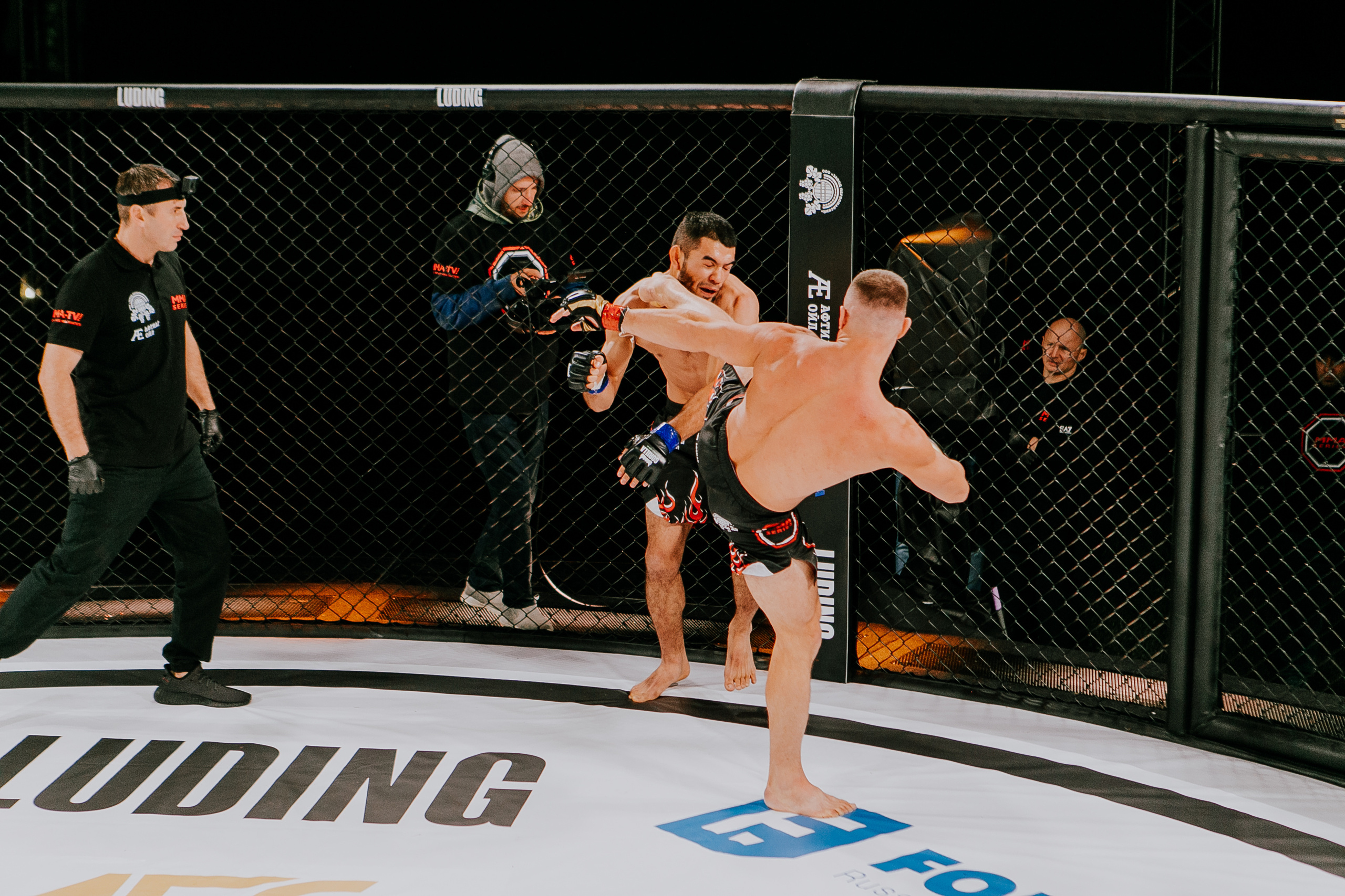 MMA SERIES 56. Репортажный фотограф в Сочи Дмитрий Ветринский