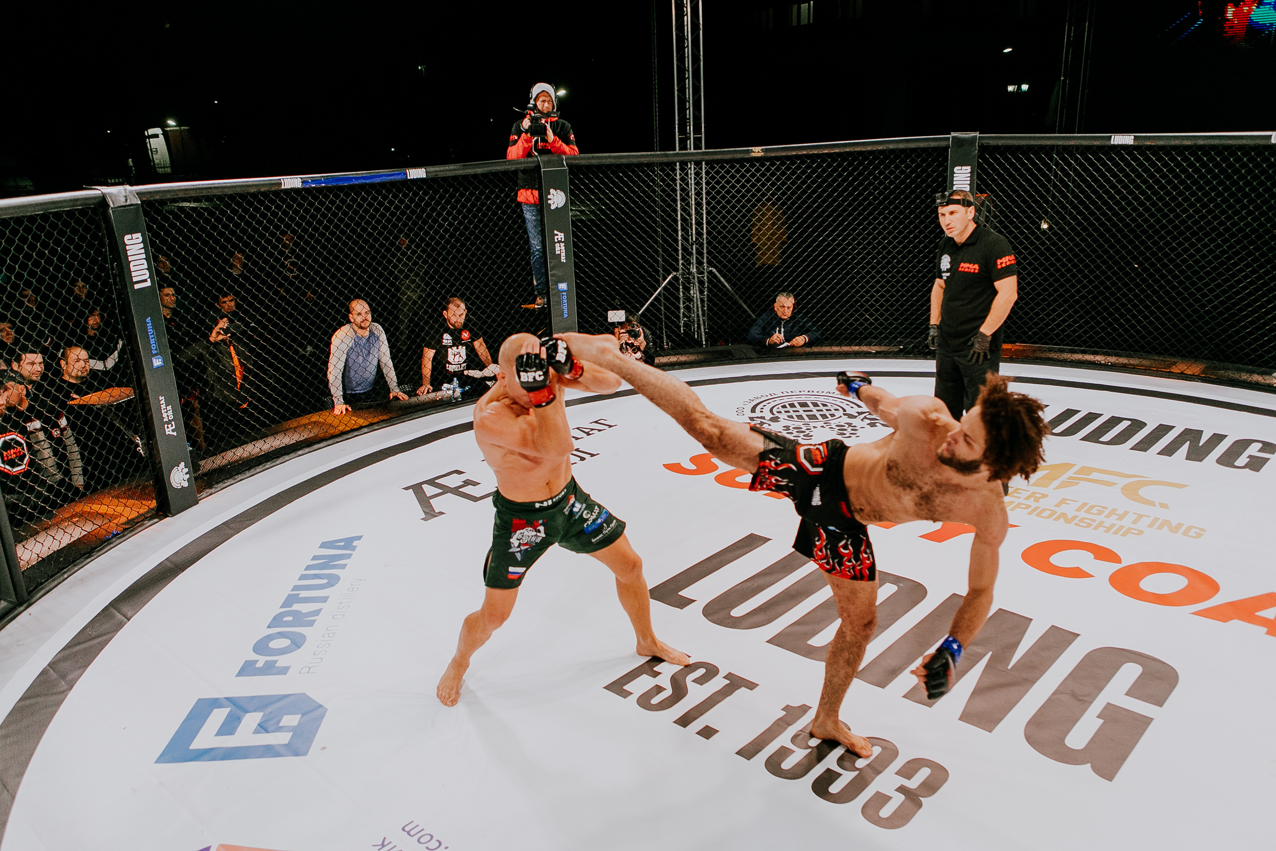 MMA SERIES 56. Репортажный фотограф в Сочи Дмитрий Ветринский