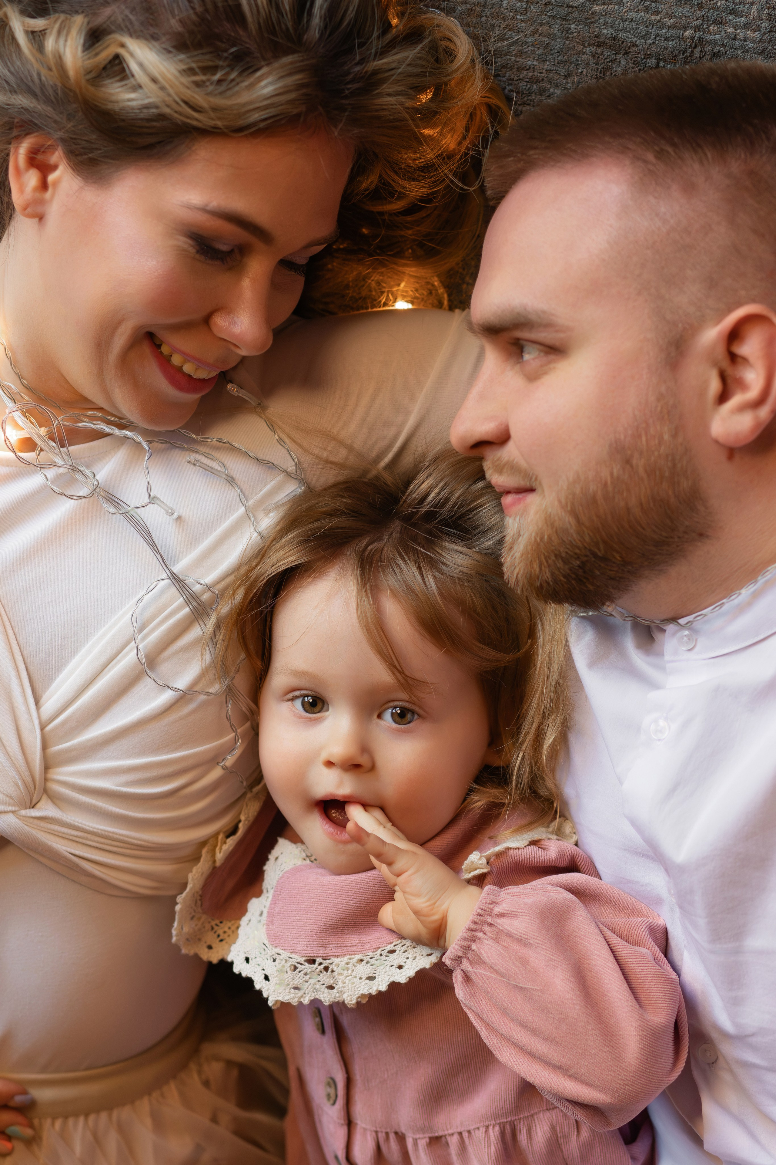 Новогодняя семейная съемка в студии. Семейный и женский фотограф в Москве Надежда Воробьева