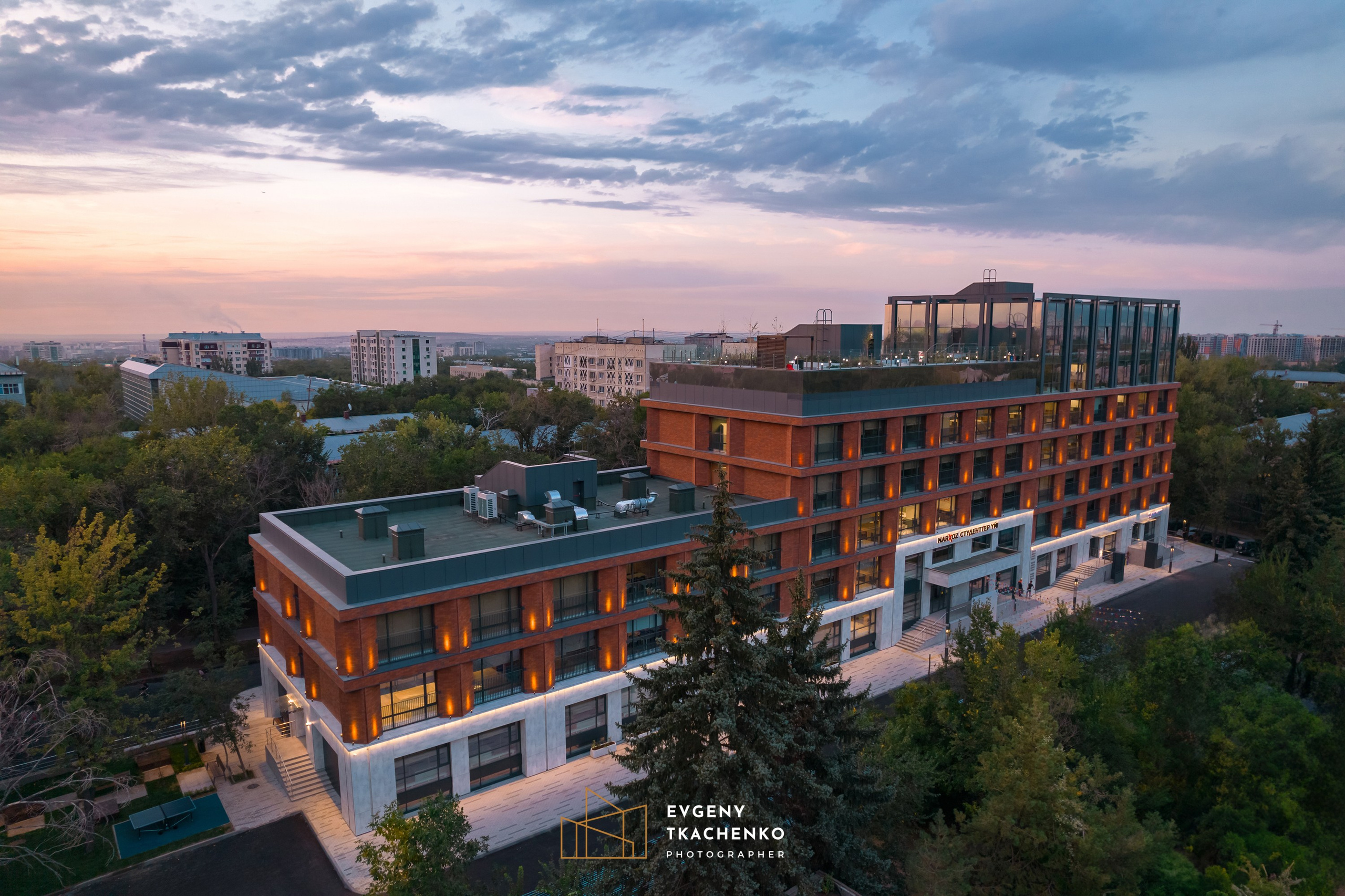 Общежитие университета NarXoz в Алматы. Архитектурный и интерьерный фотограф в Казахстане