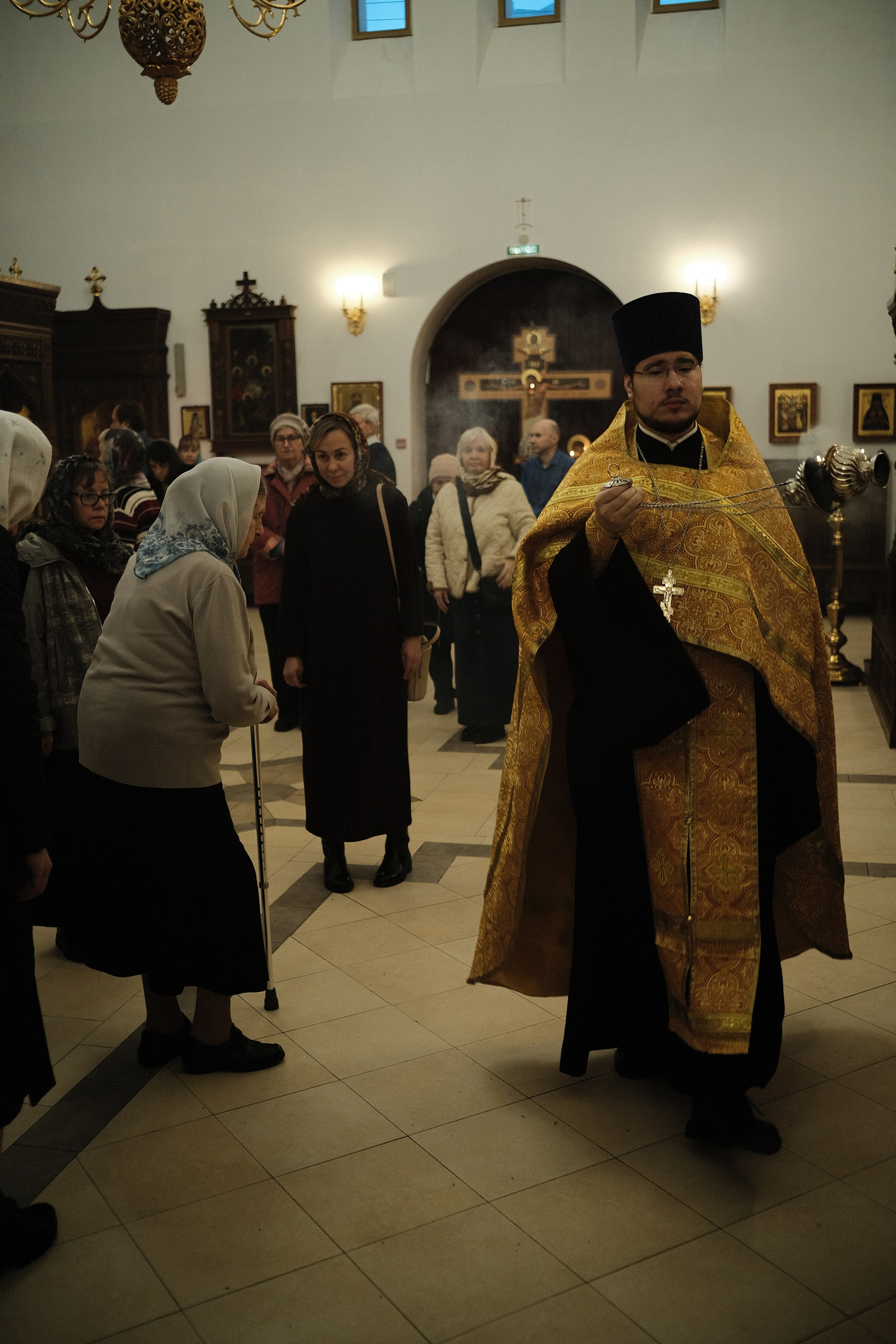 Храм Спиридона, епископа Тримифунтского. Илья Варакин — Кинематографичный фотограф в Москве. Съемки с душой и эстетикой пленки. Готовые фото за 2 дня