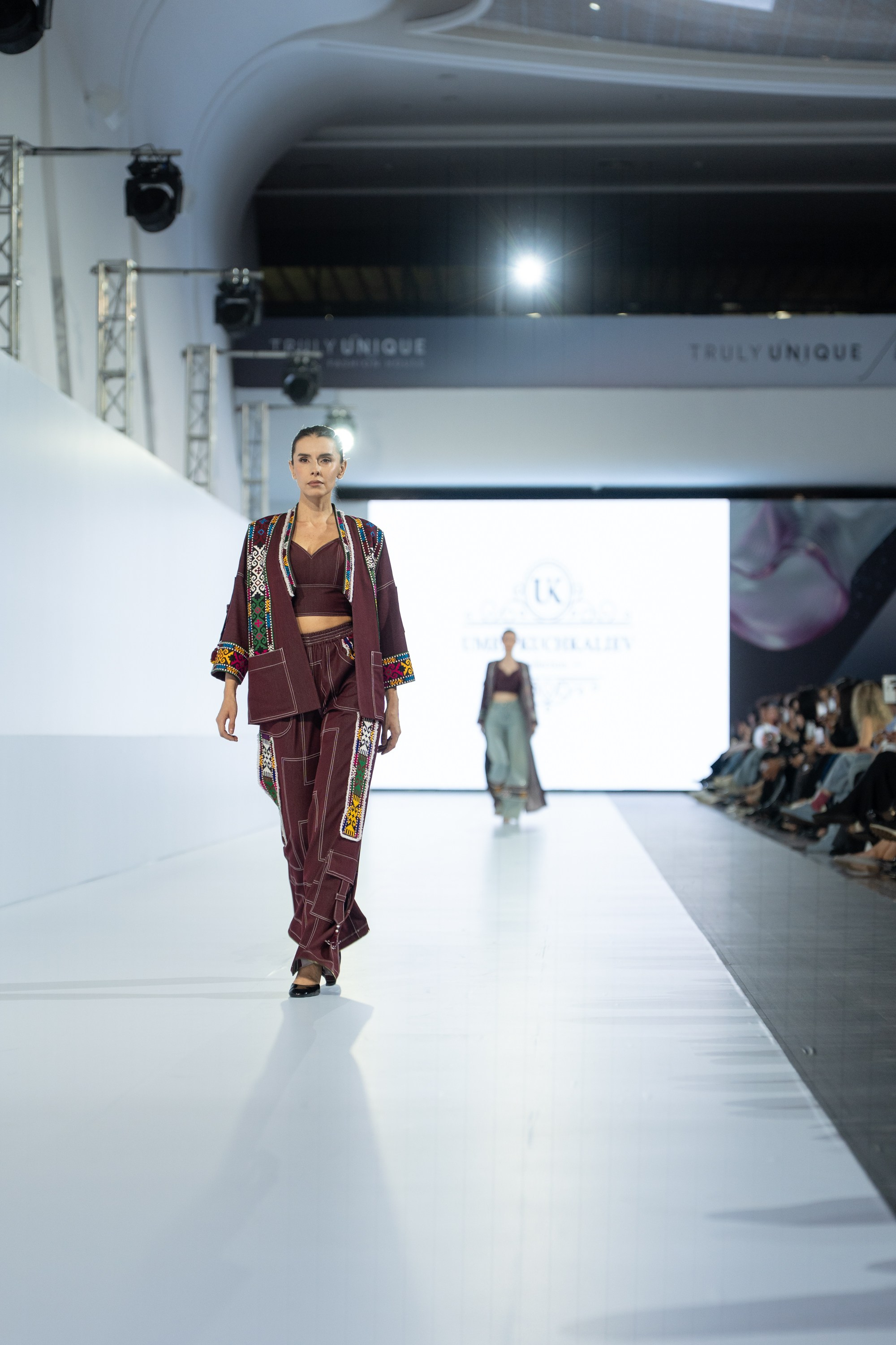 Umed Kuchkaliev. Сайт Алматинского НЮ АРТ, будуар и фэшн фотографа Дениса Карпенко