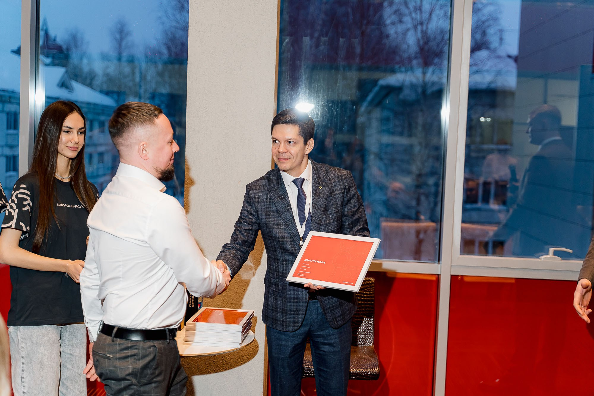 Брусника. Ассоциация партнеров. Сергей Кошкин. Репортажная и ивент-фотография в Сургуте