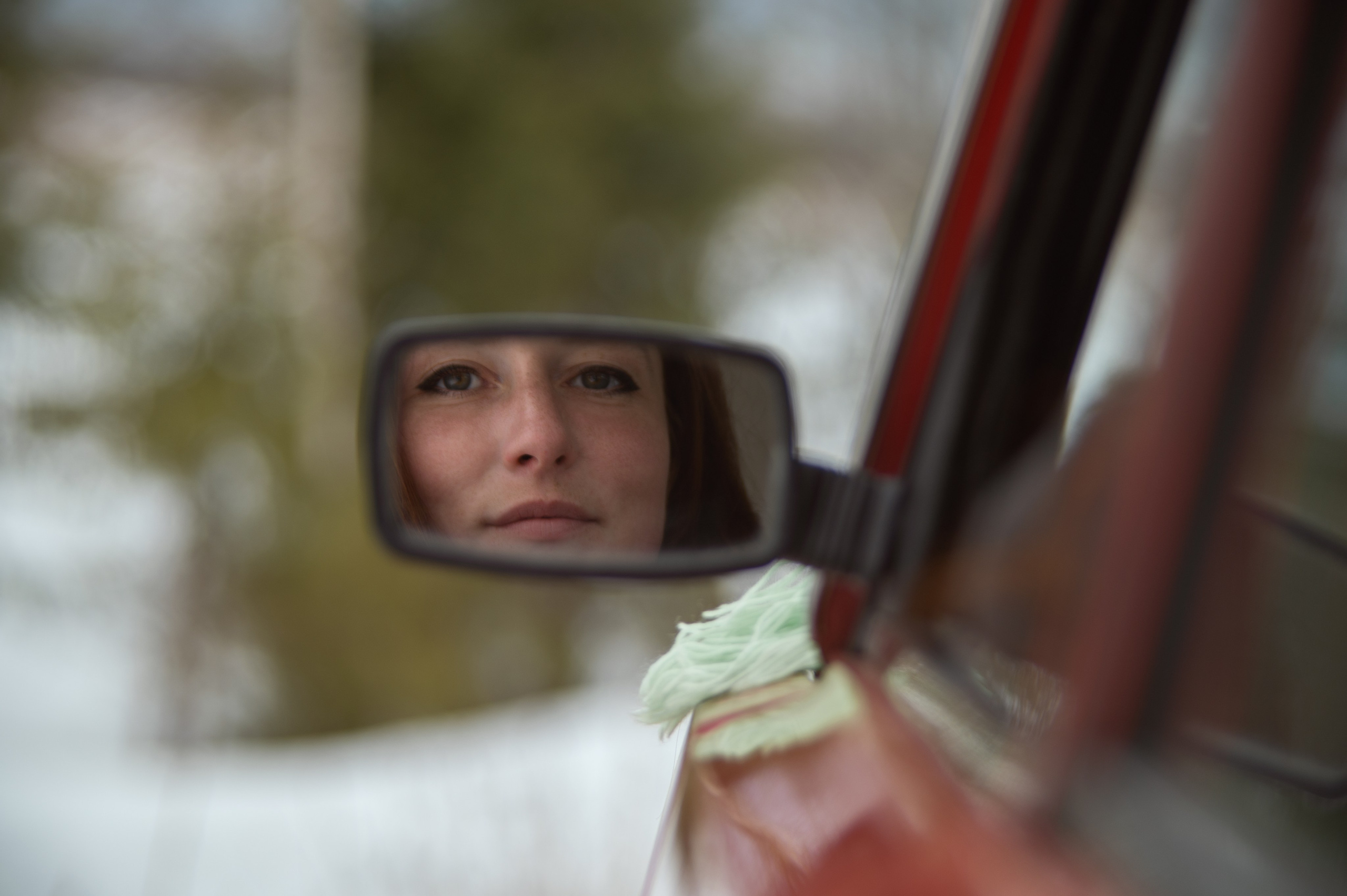 Анастасия и ее красный жигуль. Творческий фотограф Вологда
