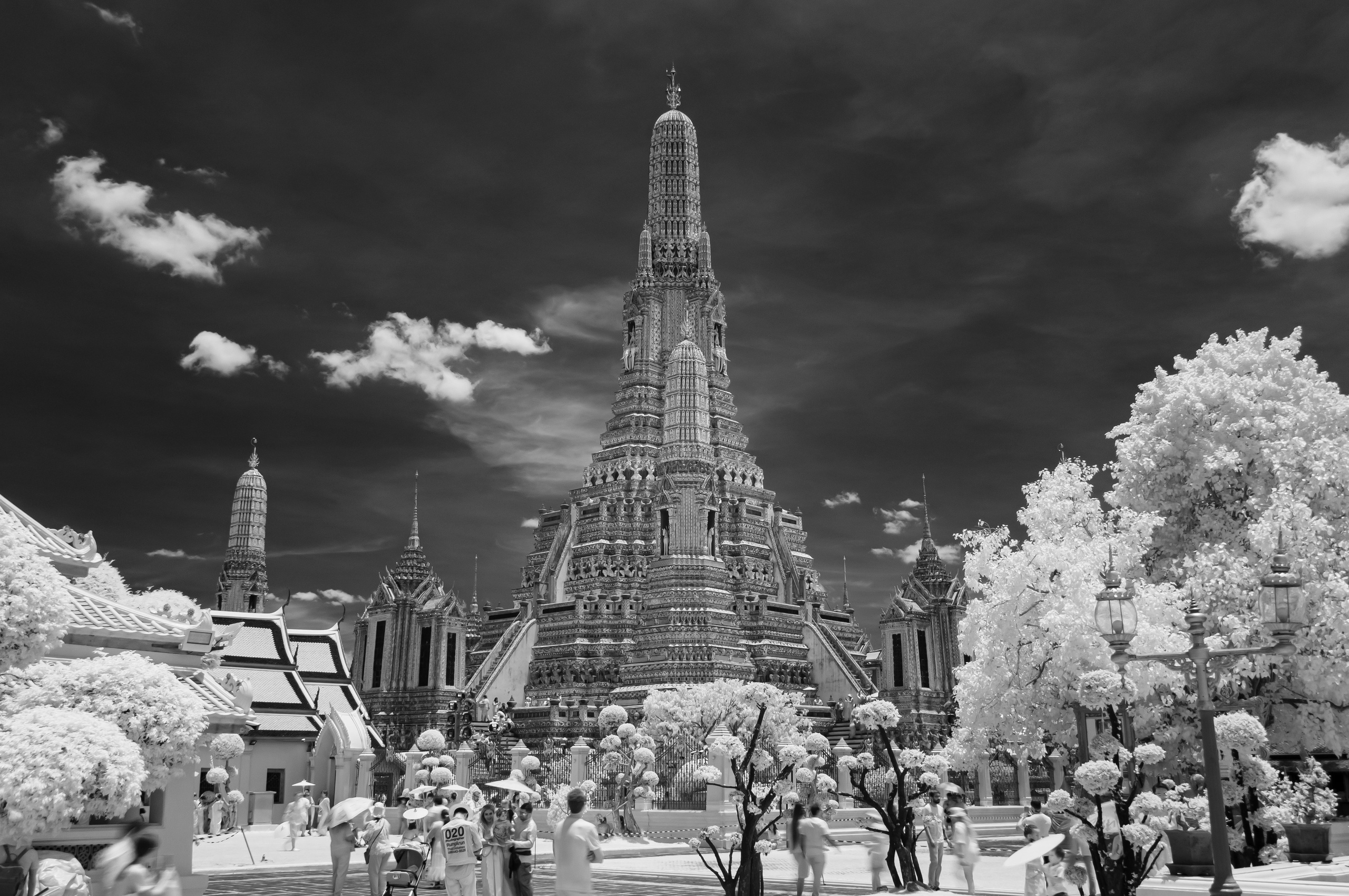 Инфракрасная фотография. Портретный, репортажный и свадебный фотограф в Екатеринбурге Денис Южаков