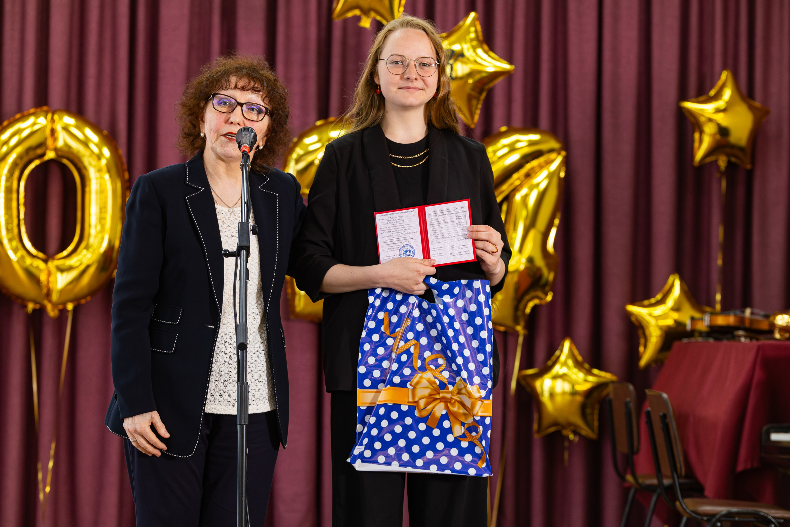 Выпускной музыкальная школа № 8. Фотограф Александр Поздняков  Новосибирск