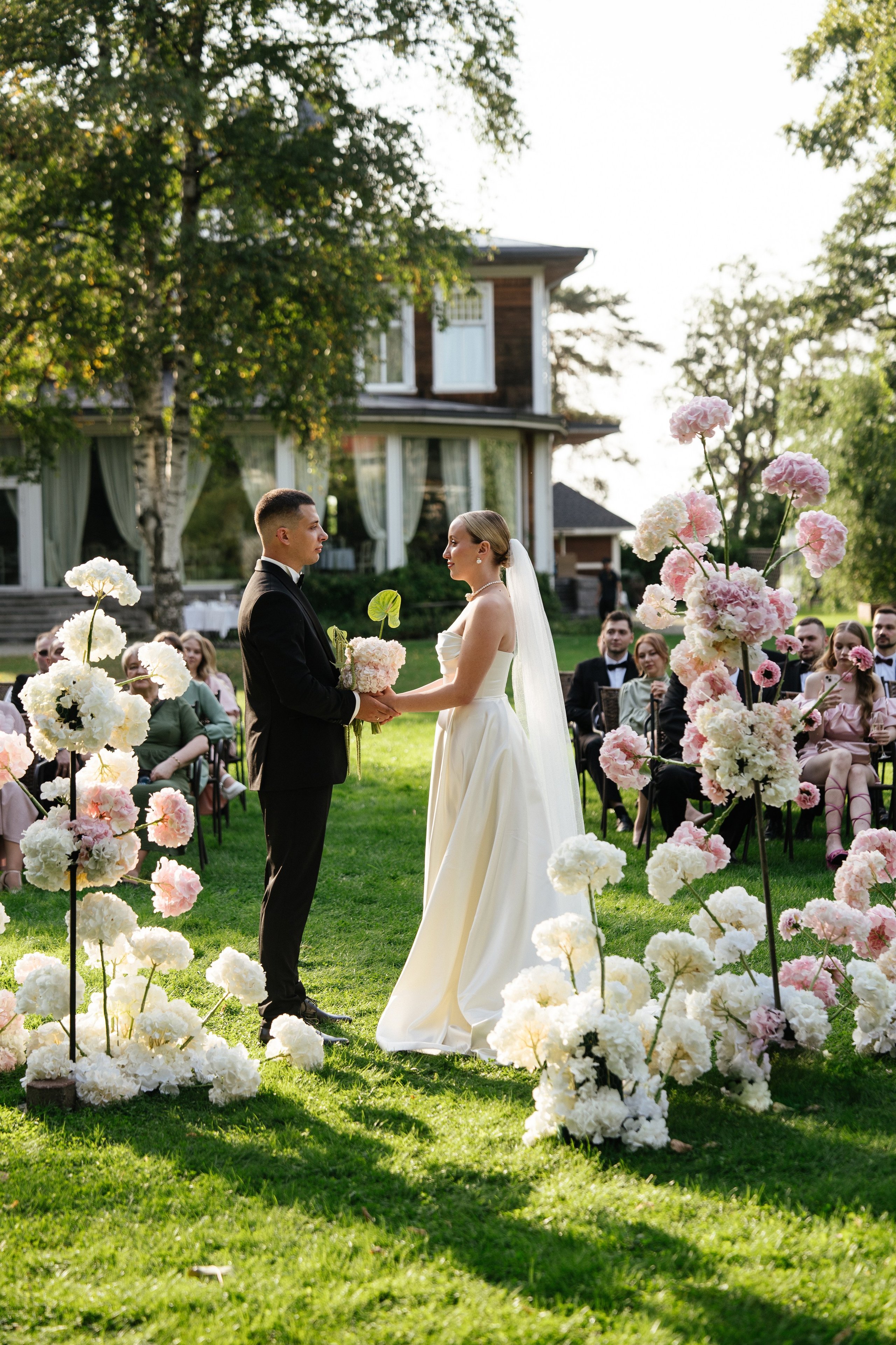 Юлия & Максим. Уютная свадьба в стиле современная классика на заливе. Свадебный фотограф организатор в Санкт-Петербурге Ассоль Опарина