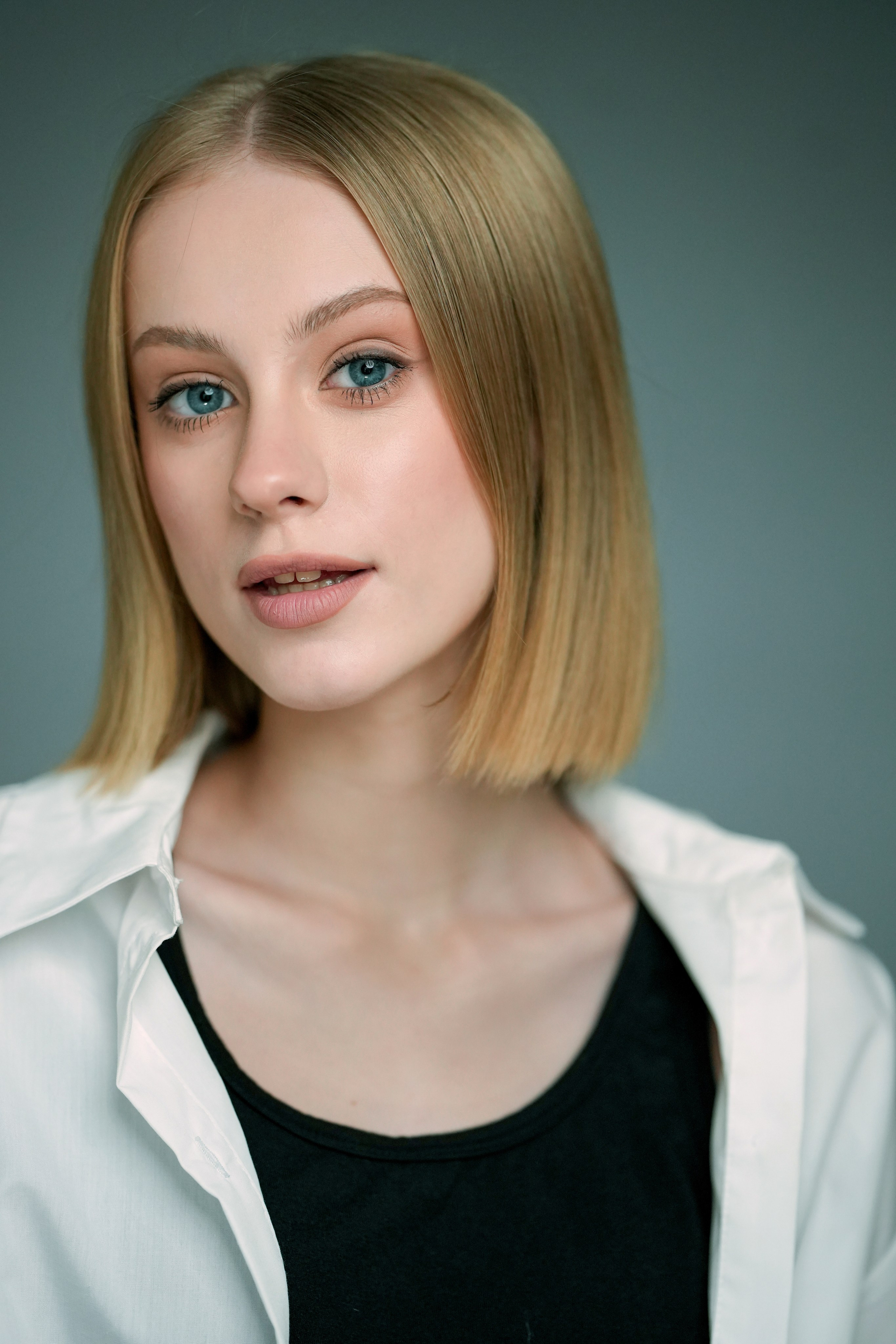 Вероника Шелеметьева актриса. Портретная съемка в Москве, студийный фотограф Игорь Фомин