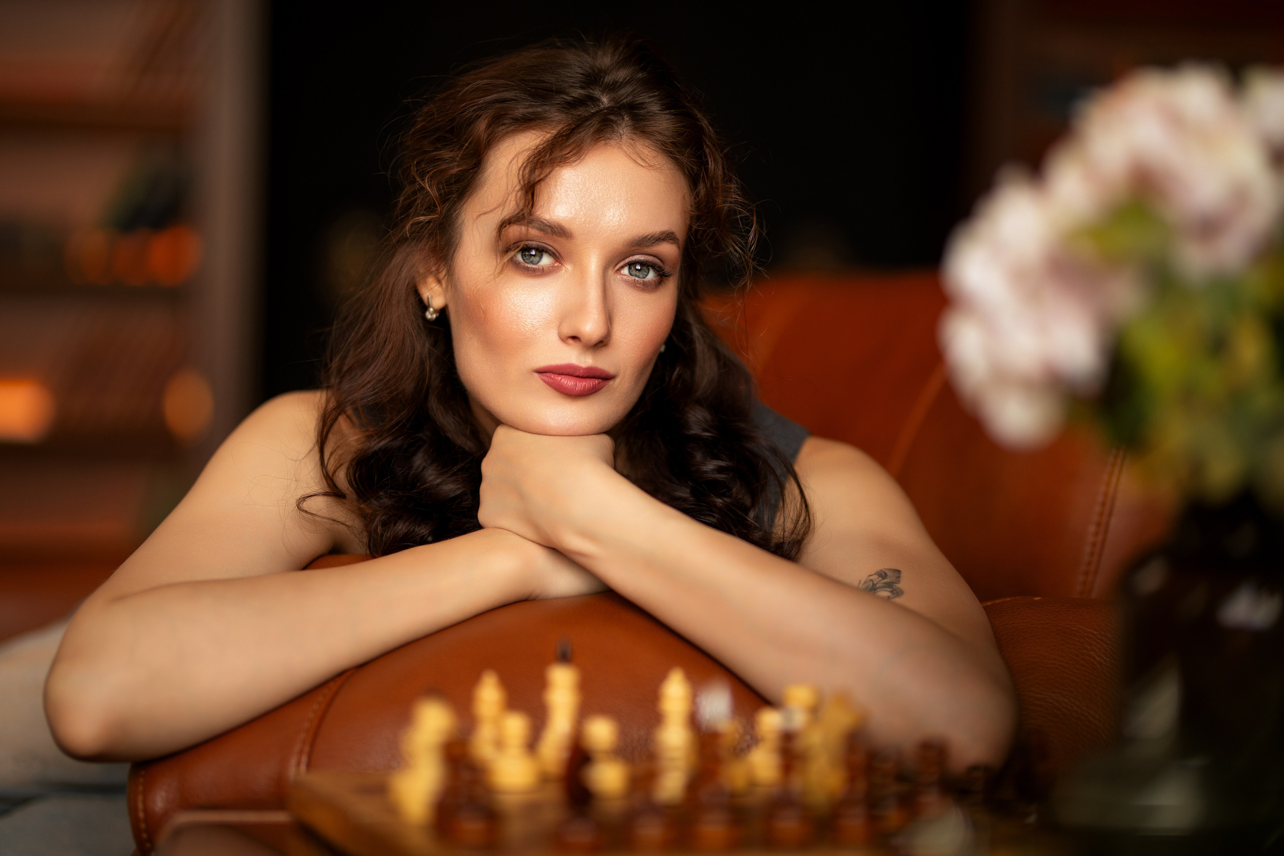 Фотосет с Анастасией в интерьере в формате «Я красивая». Дмитрий Шульгин, портретный фотограф в Воронеже