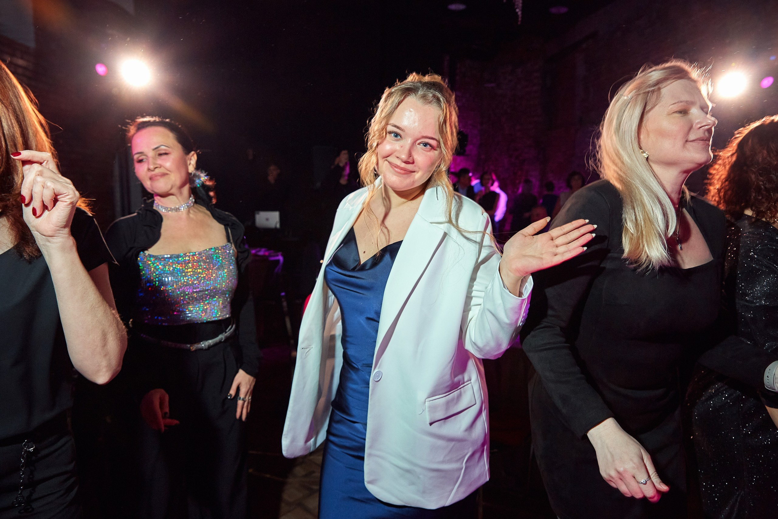 Компания Clarity / Пространство HIDE. Антон Артюшин, портретный фотограф. Москва