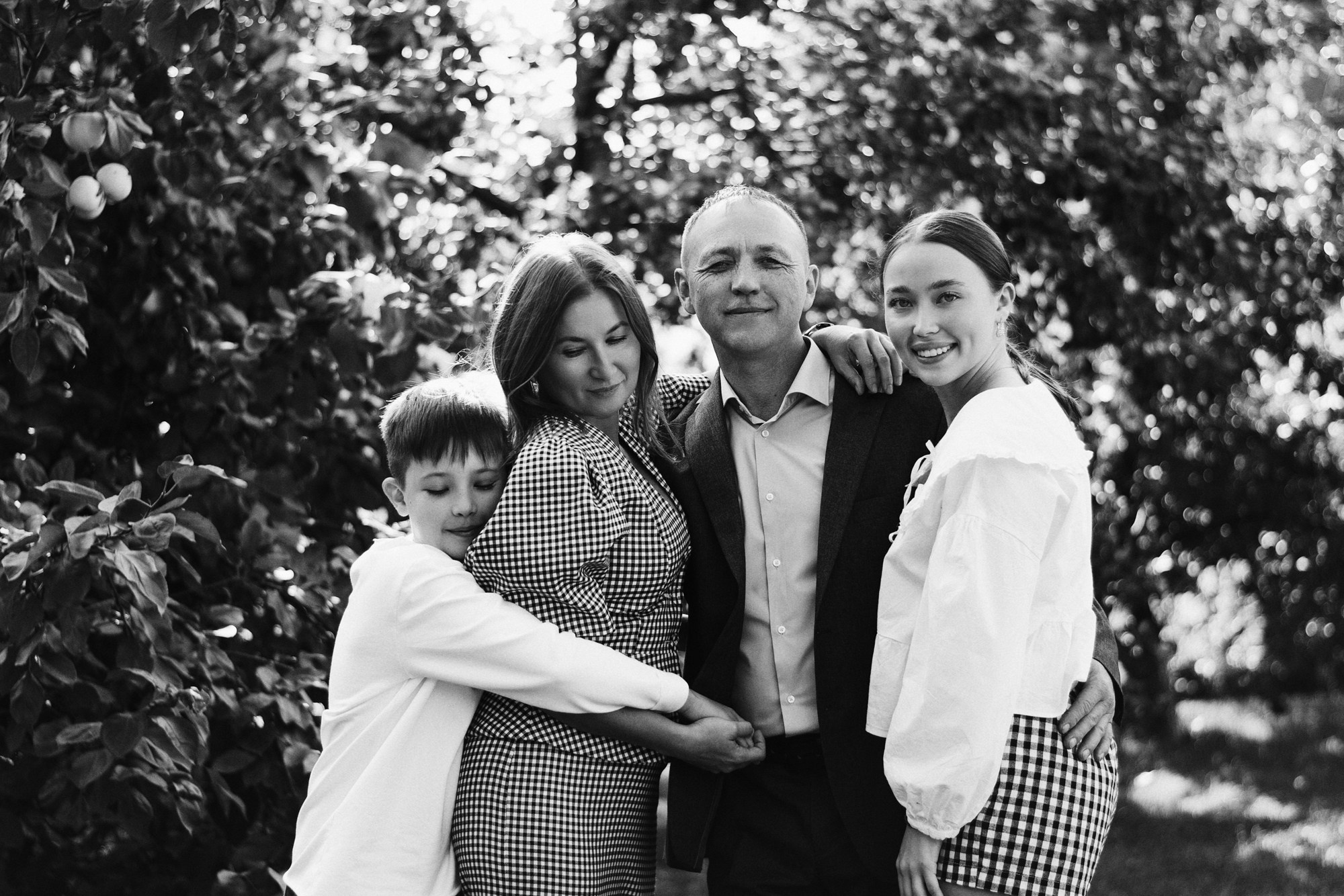 Семейная фотосессия в Тюмени — портреты поколений. Портретный фотограф Тюмень Дарья Мустафина