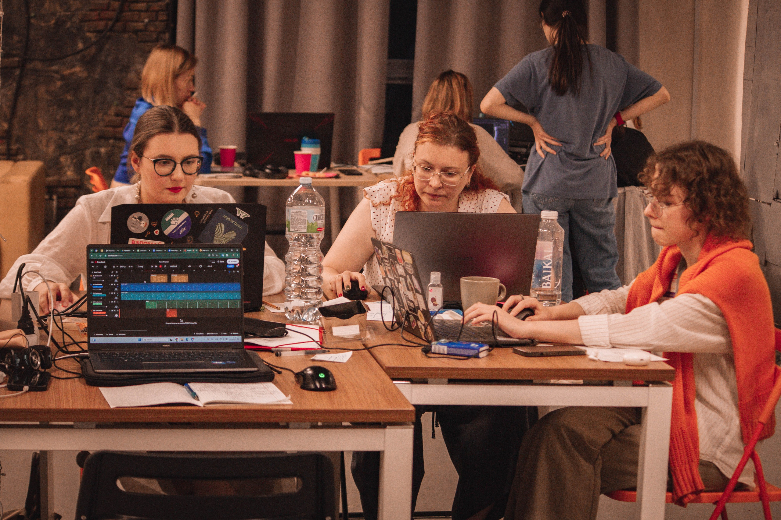 ЖЕНСКИЙ ГЕЙМДЖЕМ — Творческий сбор разработчиц. Создадим шедевр? Виталина и её фотоискусство