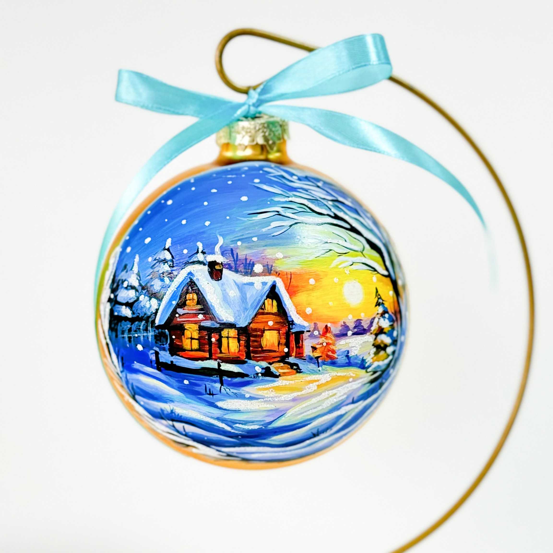 Художественная ручная роспись елочных шаров, корпоративные подарки и восковые аромасвечи