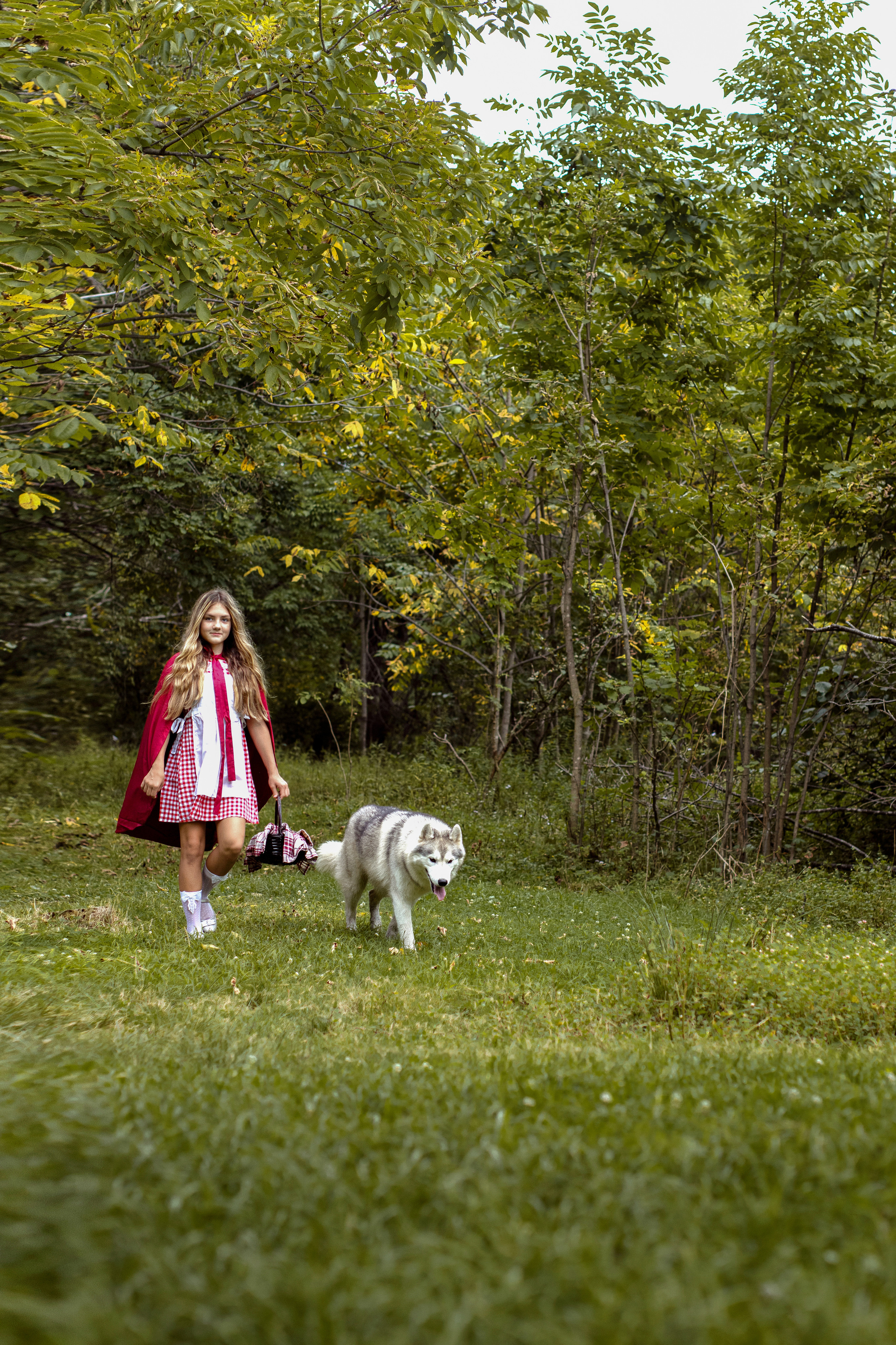 Алиса — «Красная Шапочка». Фотограф Марина Семенова г. Владивосток
