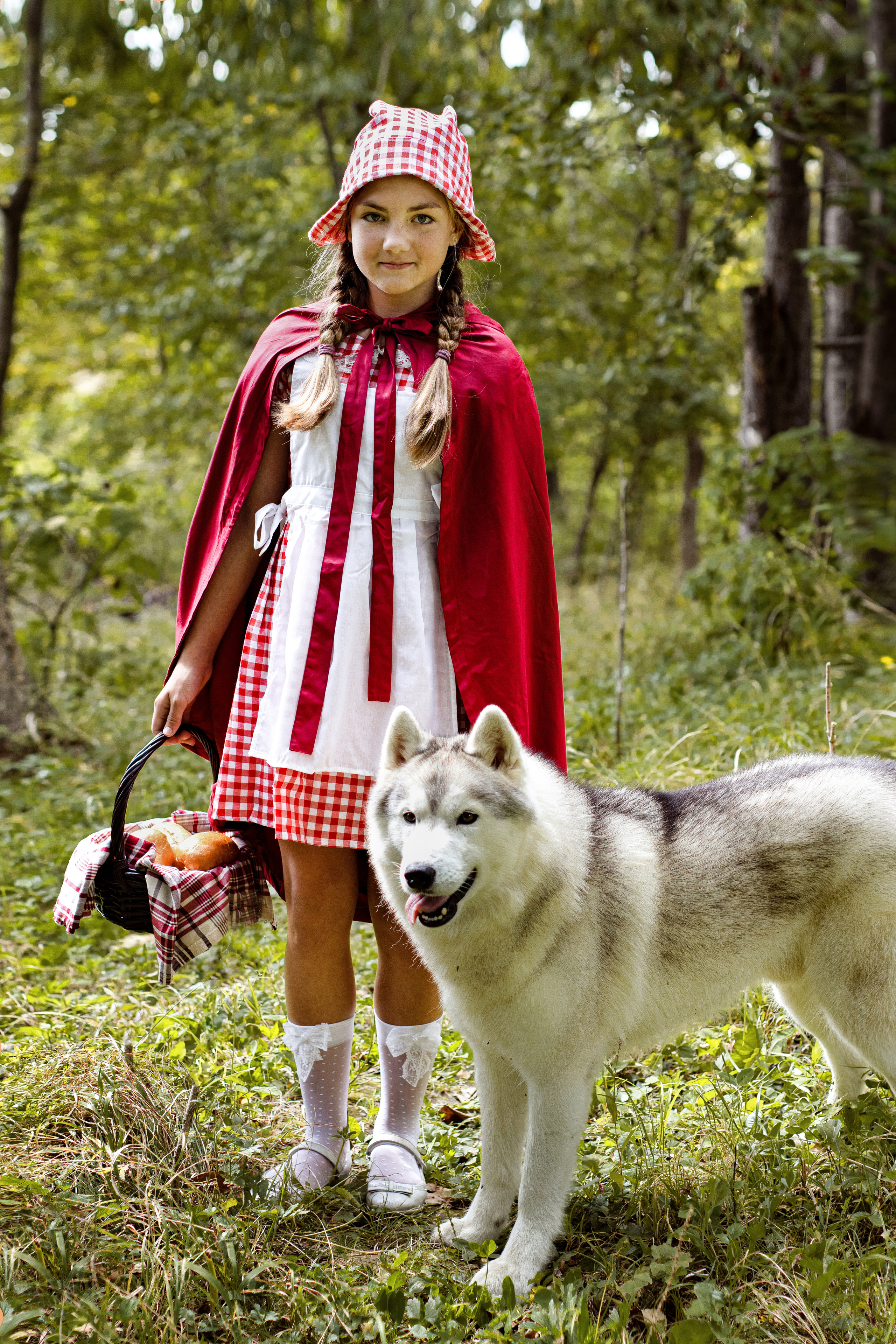 Алиса — «Красная Шапочка». Фотограф Марина Семенова г. Владивосток