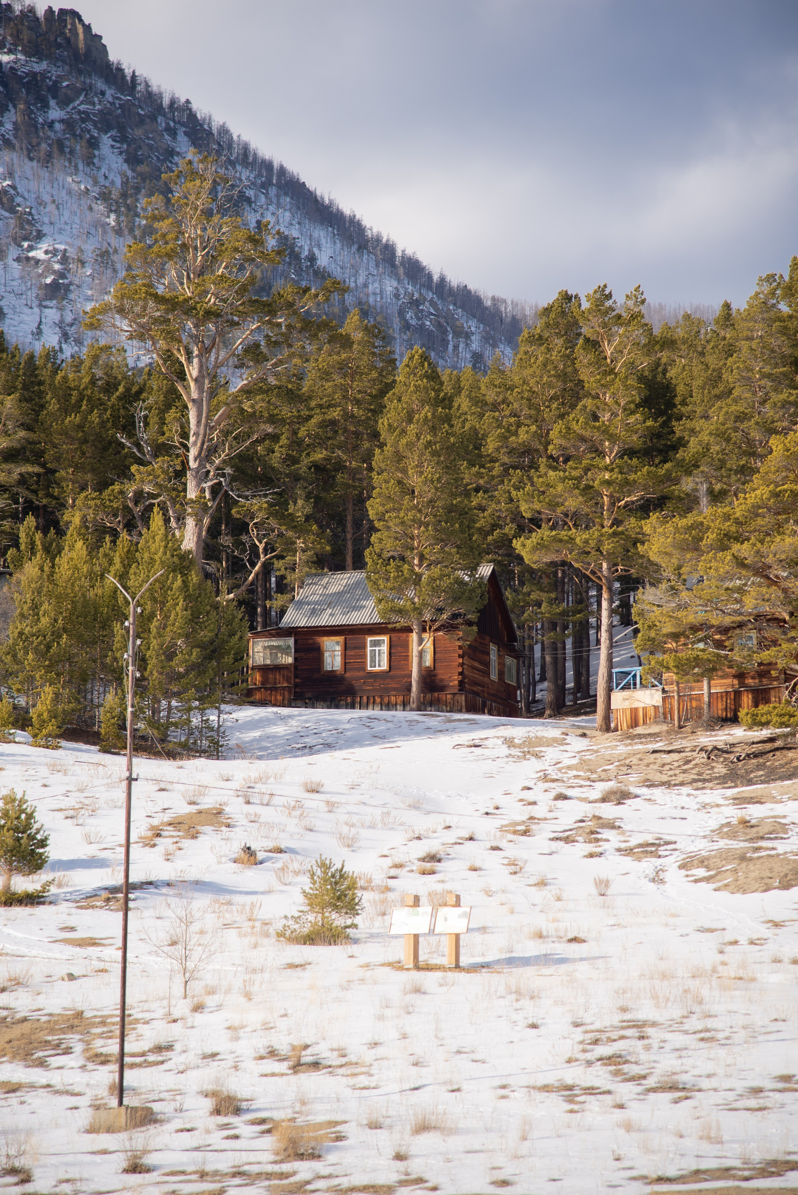 Большое Голоустное. Байкал. Занимаюсь профессиональной фотографией и живу рядом с Байкалом. Работаю в разных жанрах