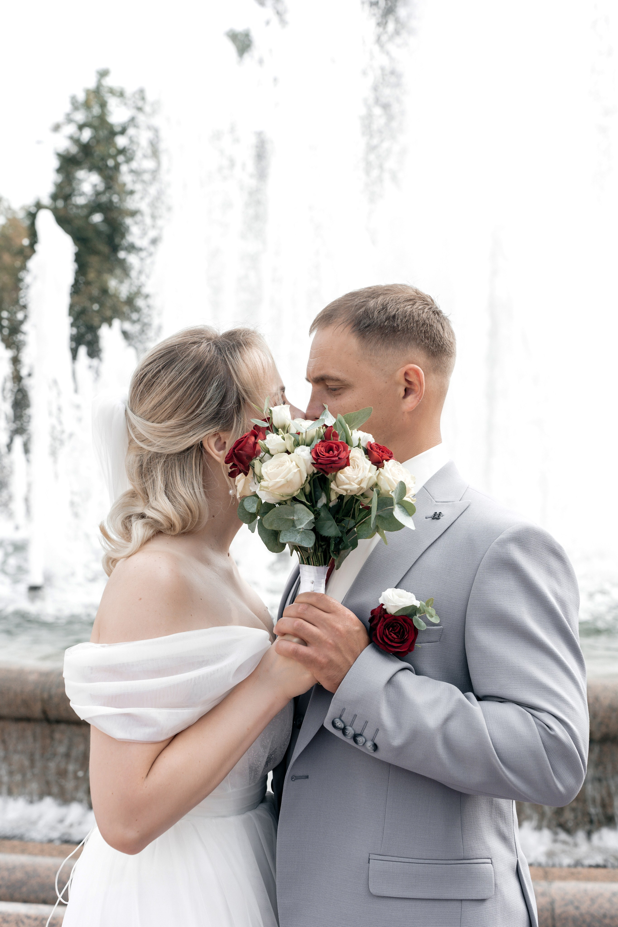 Фотосессия в театре: свадебные моменты. Ваш семейный фотограф в Минске — Вика Трегубова