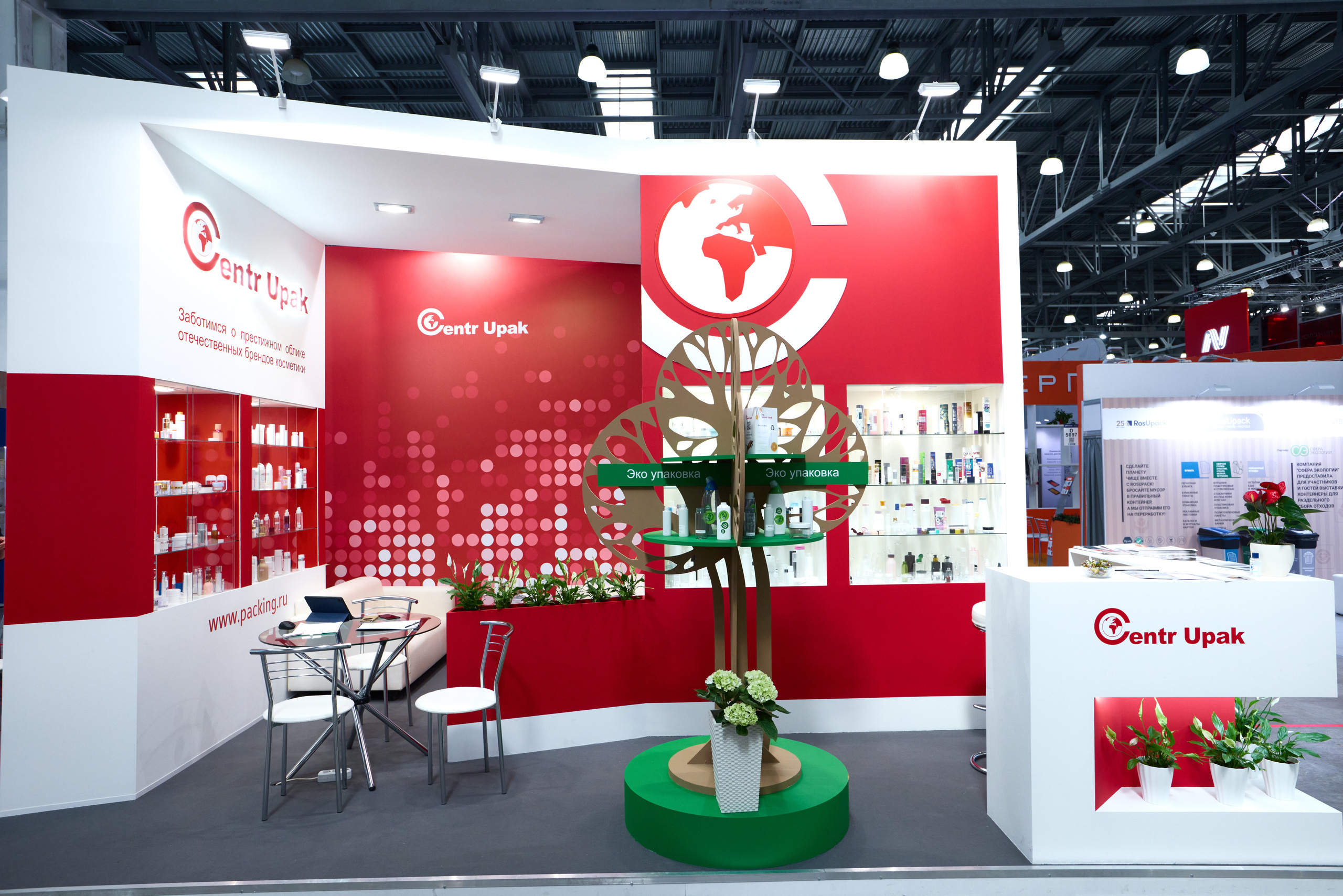 Выставки: застройка. Яркий репортажный фотограф в Москве Лоскутов Глеб