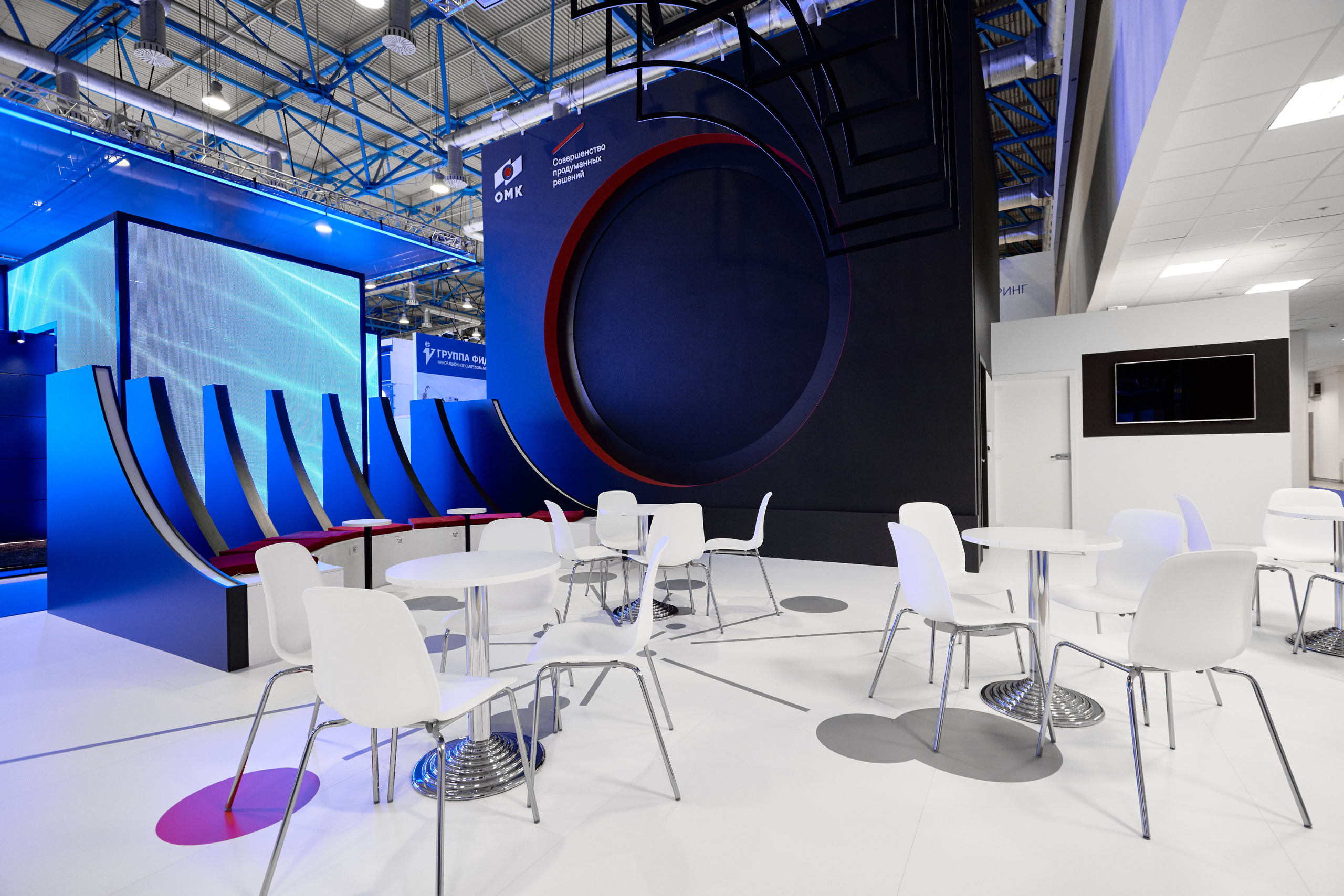 Выставки: застройка. Яркий репортажный фотограф в Москве Лоскутов Глеб