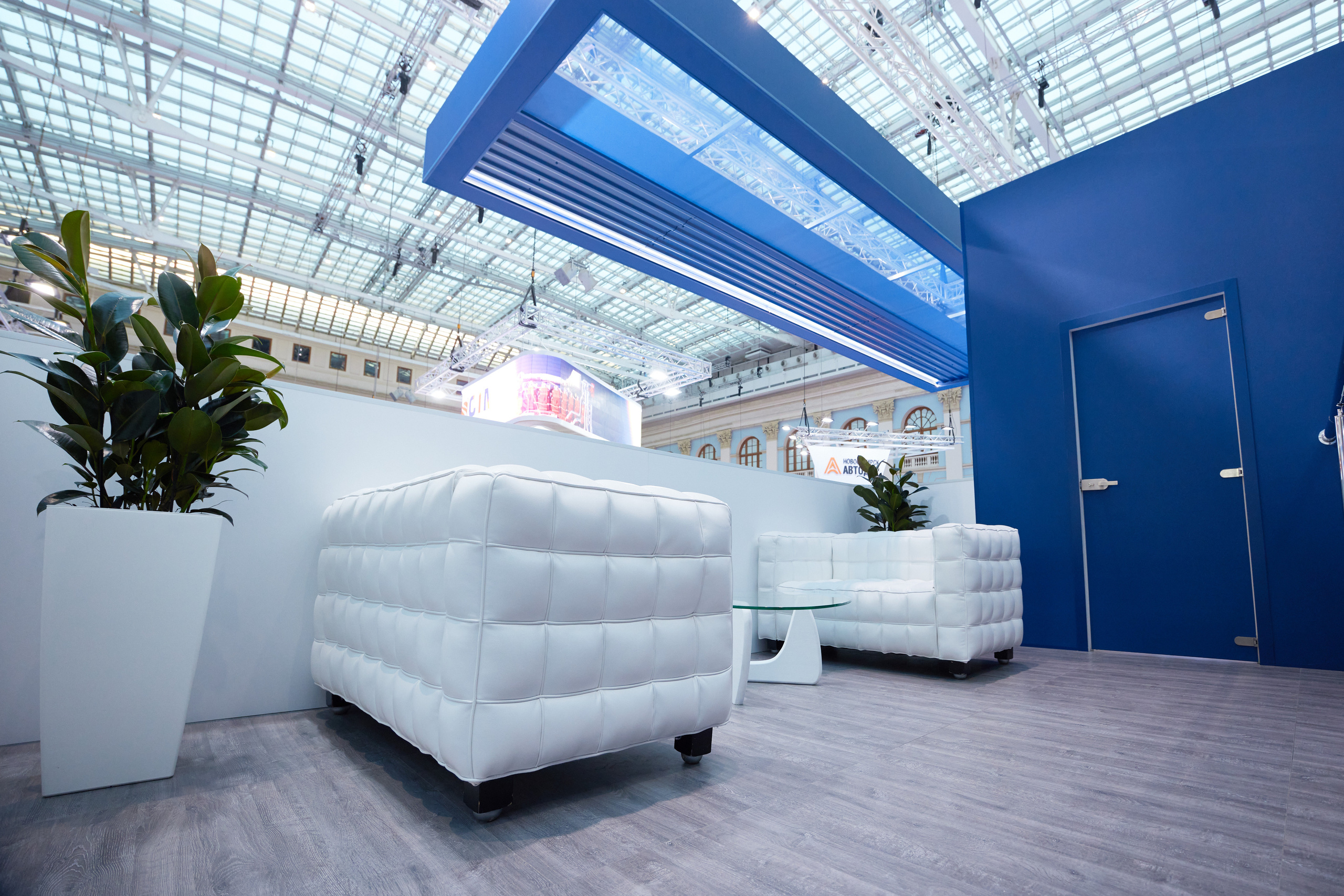 Выставки: застройка. Яркий репортажный фотограф в Москве Лоскутов Глеб