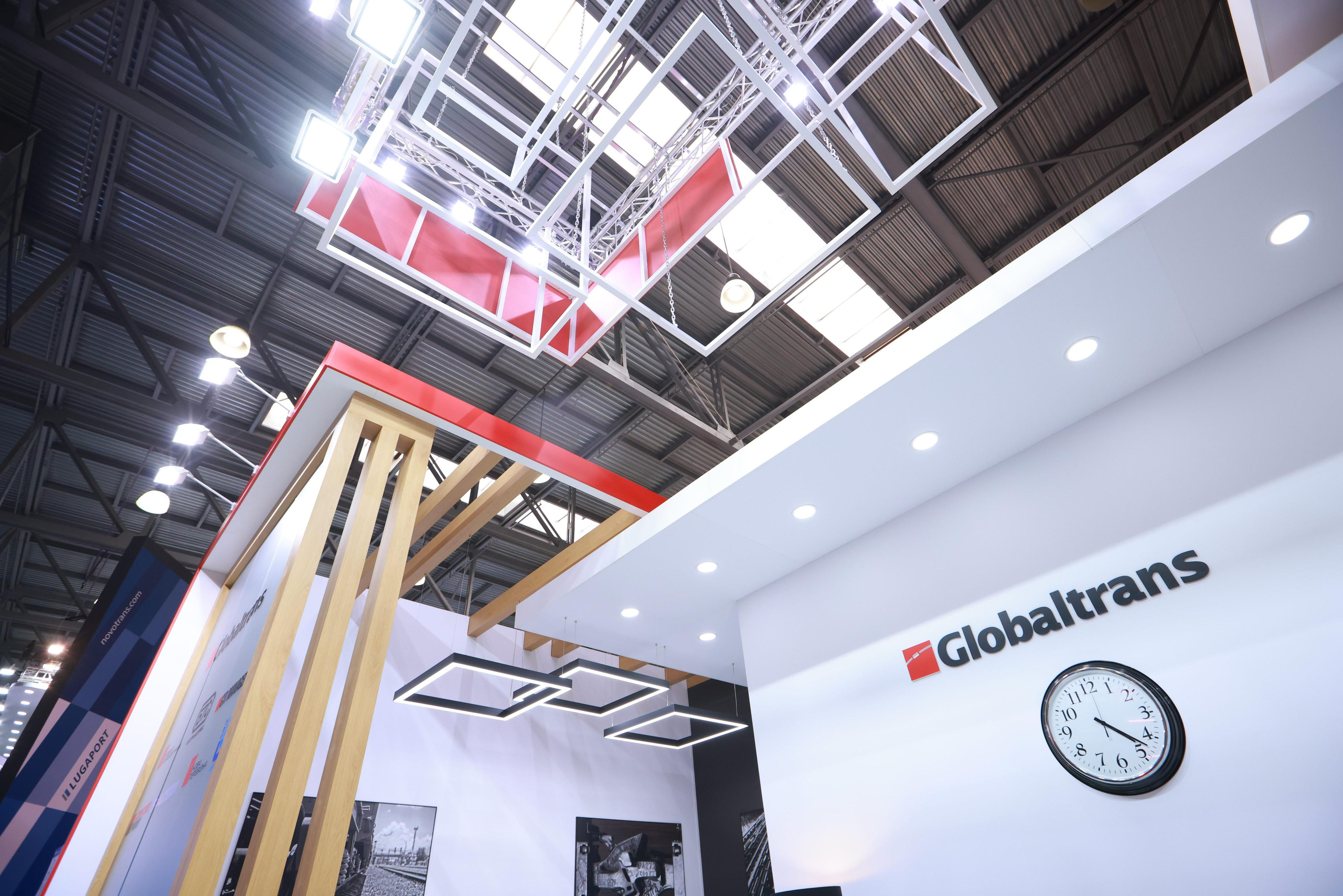 Выставки: застройка. Яркий репортажный фотограф в Москве Лоскутов Глеб