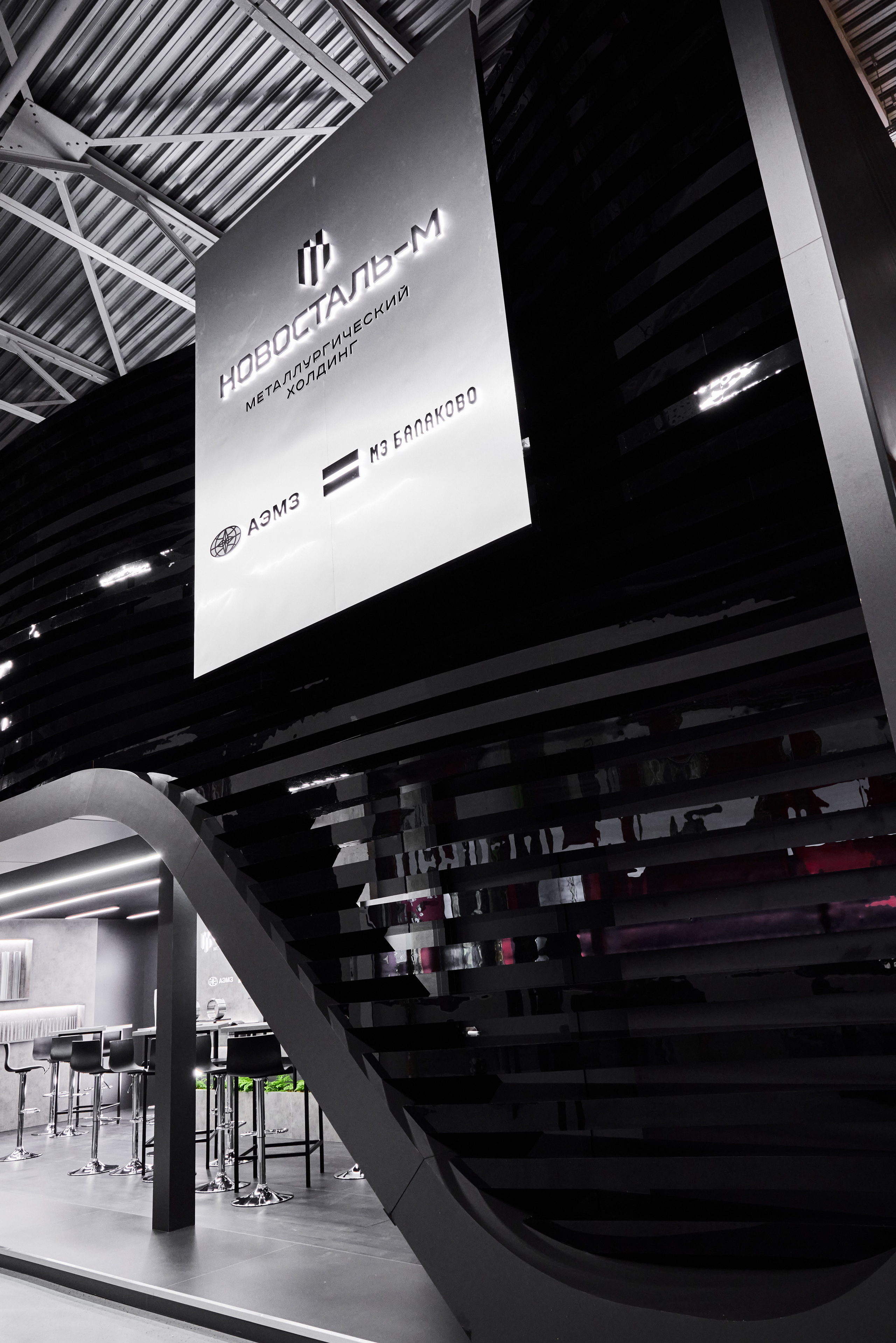 Выставки: застройка. Яркий репортажный фотограф в Москве Лоскутов Глеб