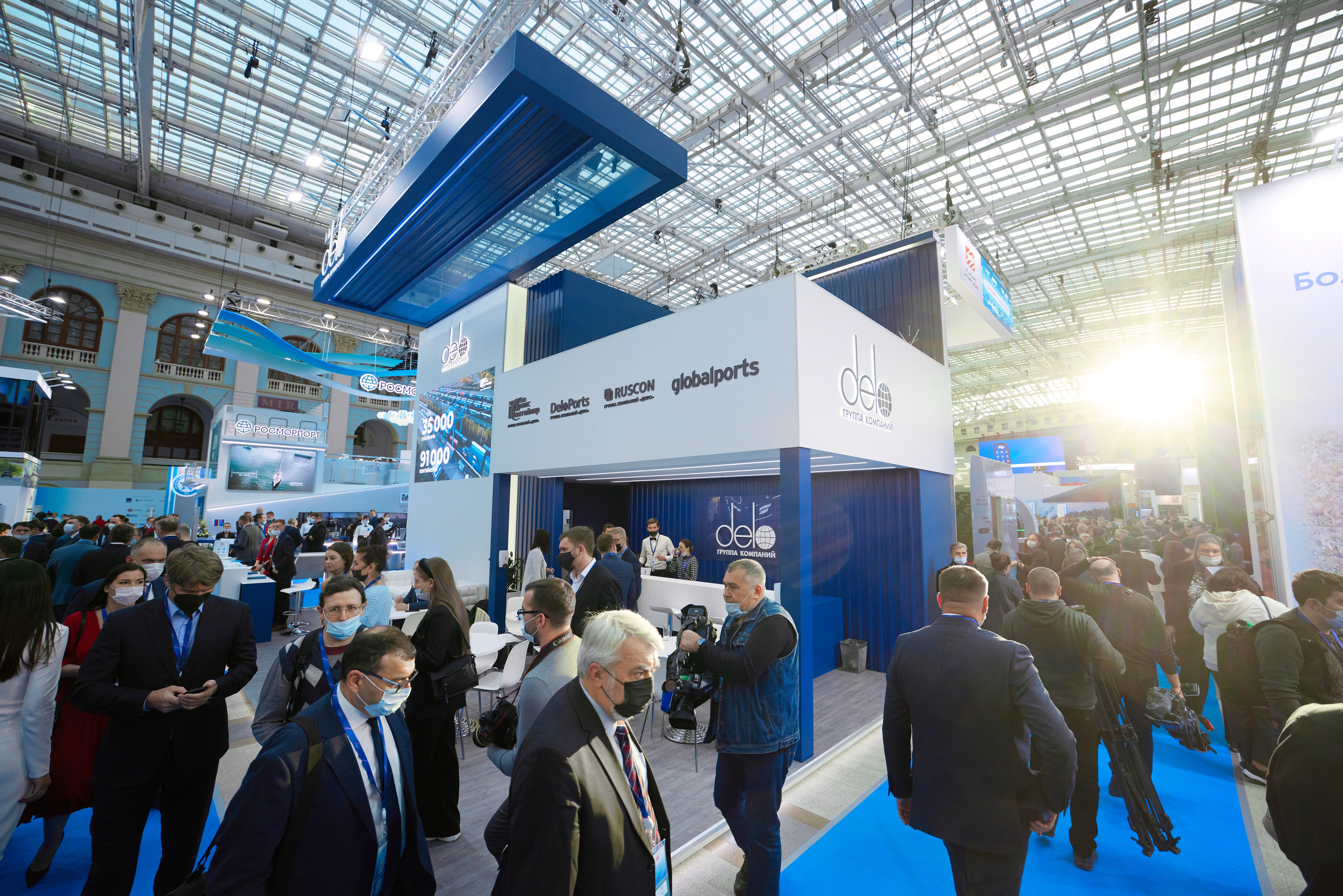 Выставки: застройка. Яркий репортажный фотограф в Москве Лоскутов Глеб