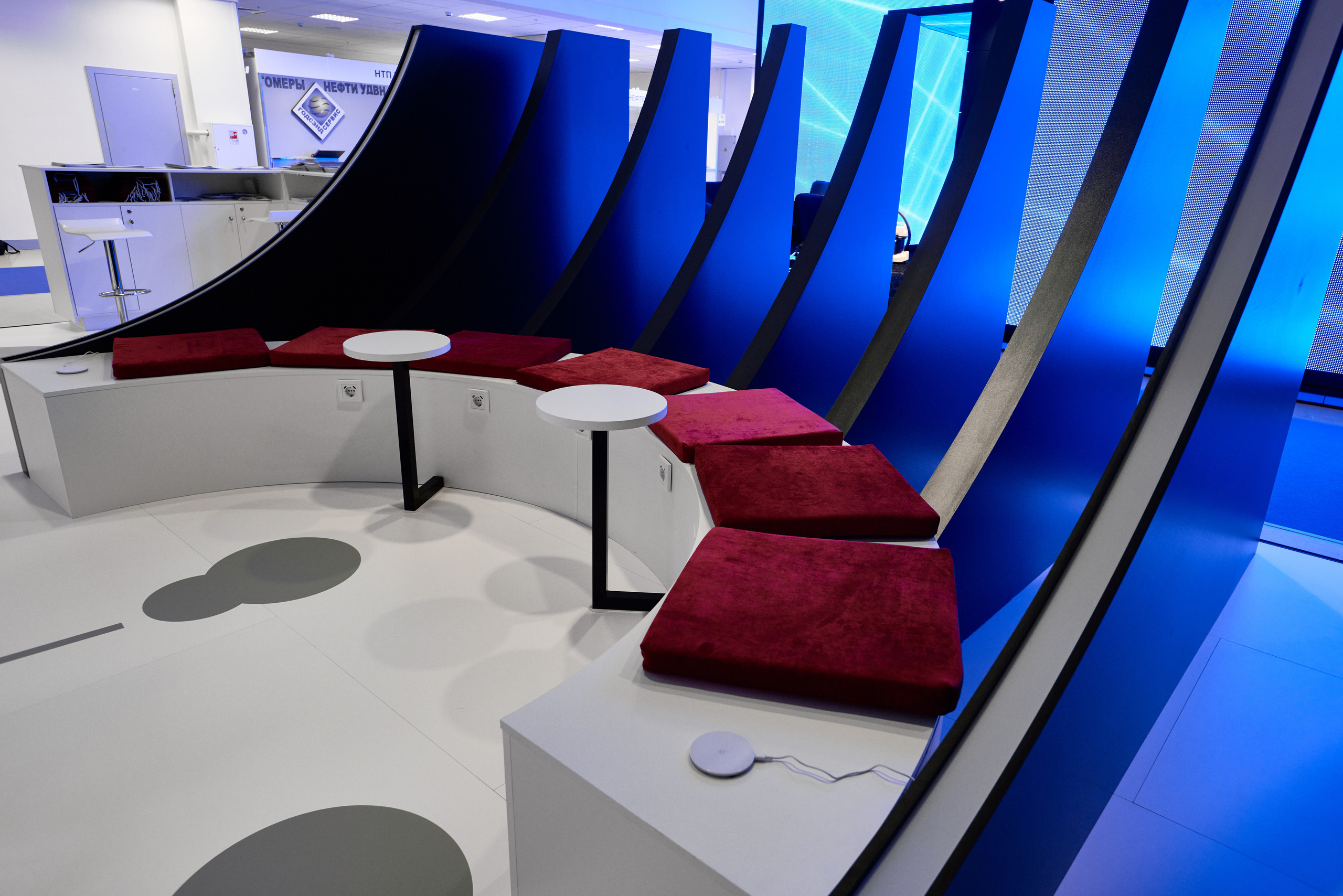 Выставки: застройка. Яркий репортажный фотограф в Москве Лоскутов Глеб