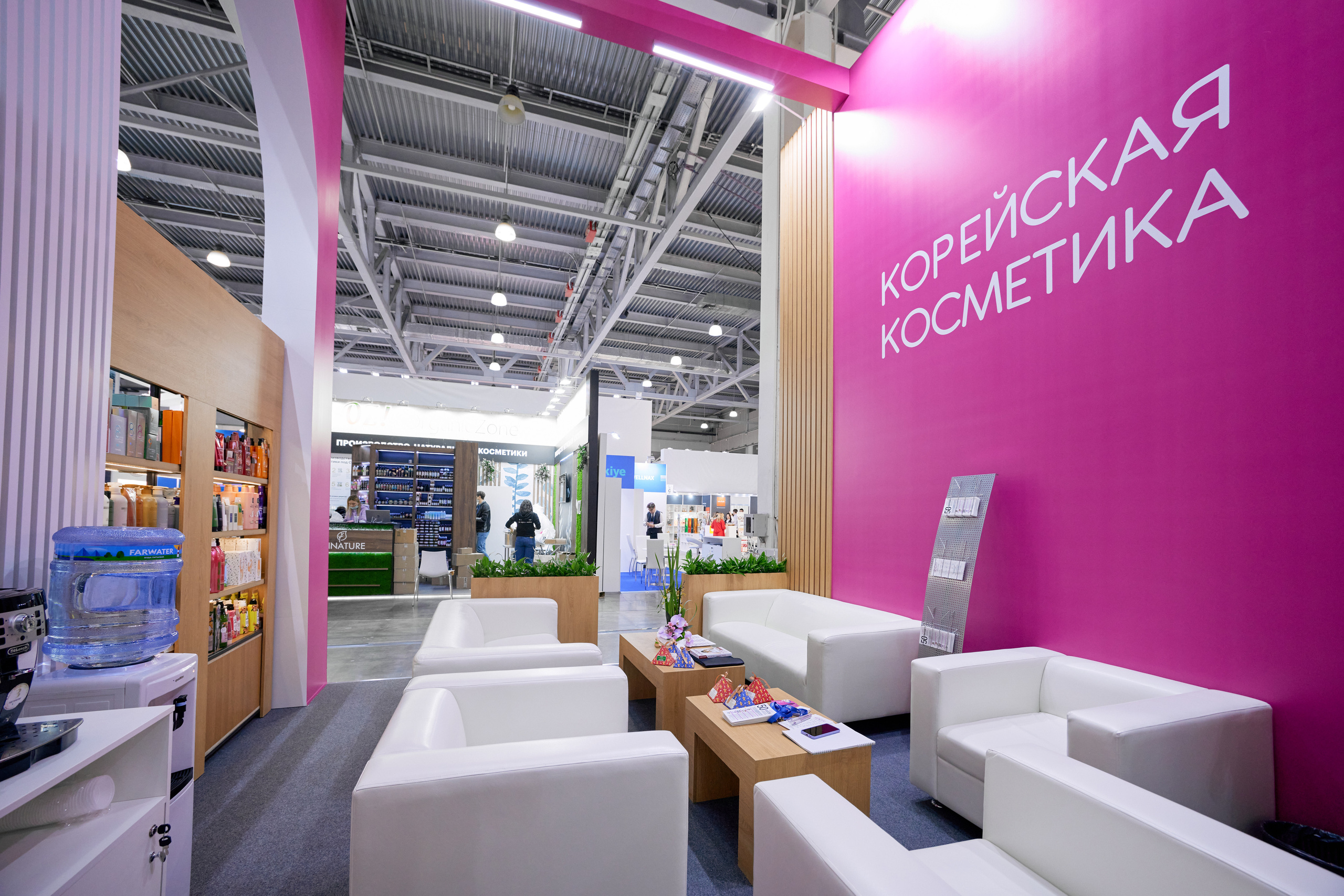 Выставки: застройка. Яркий репортажный фотограф в Москве Лоскутов Глеб