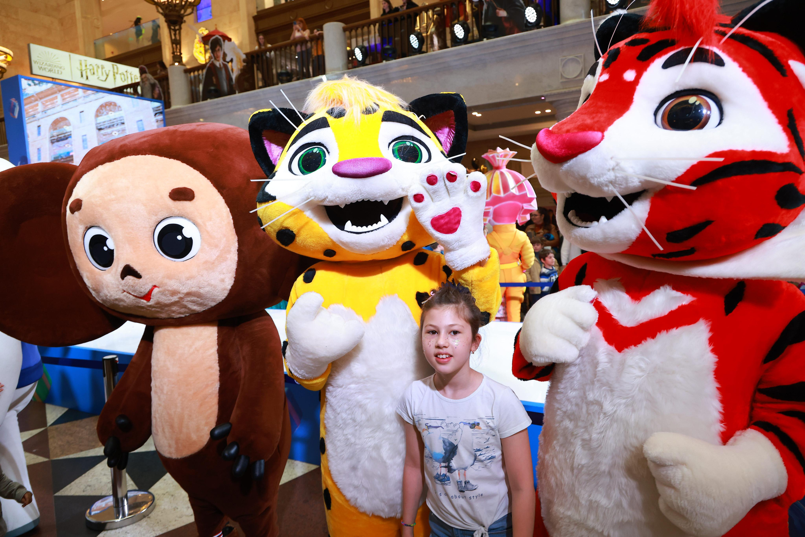 5 Июня 65 лет ЦДМ. Яркий репортажный фотограф в Москве Лоскутов Глеб