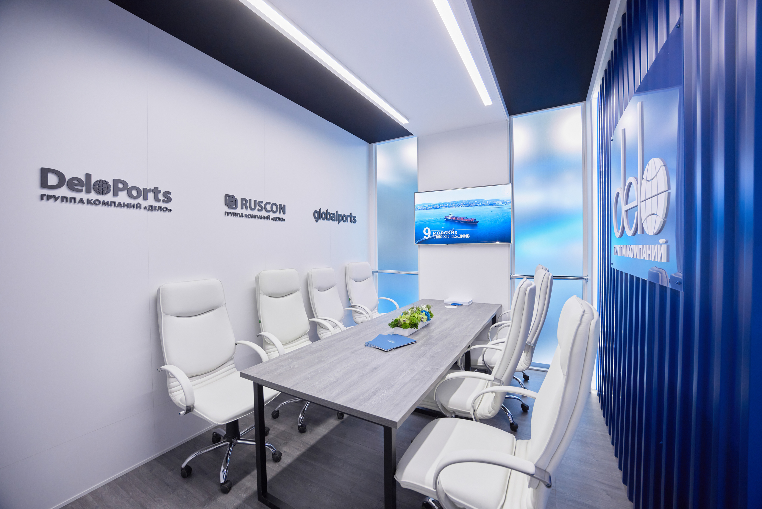 Выставки: застройка. Яркий репортажный фотограф в Москве Лоскутов Глеб