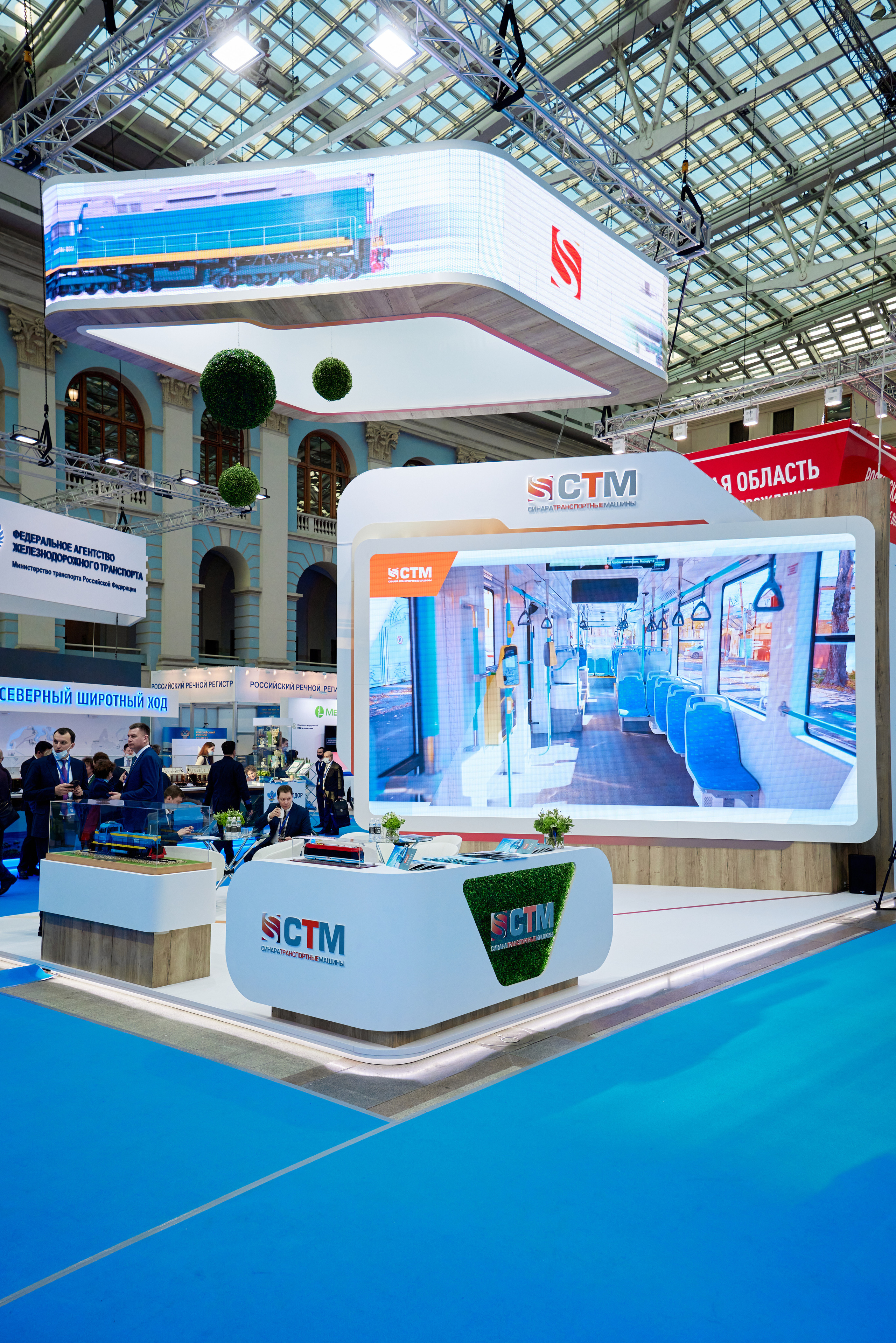 Выставки: застройка. Яркий репортажный фотограф в Москве Лоскутов Глеб