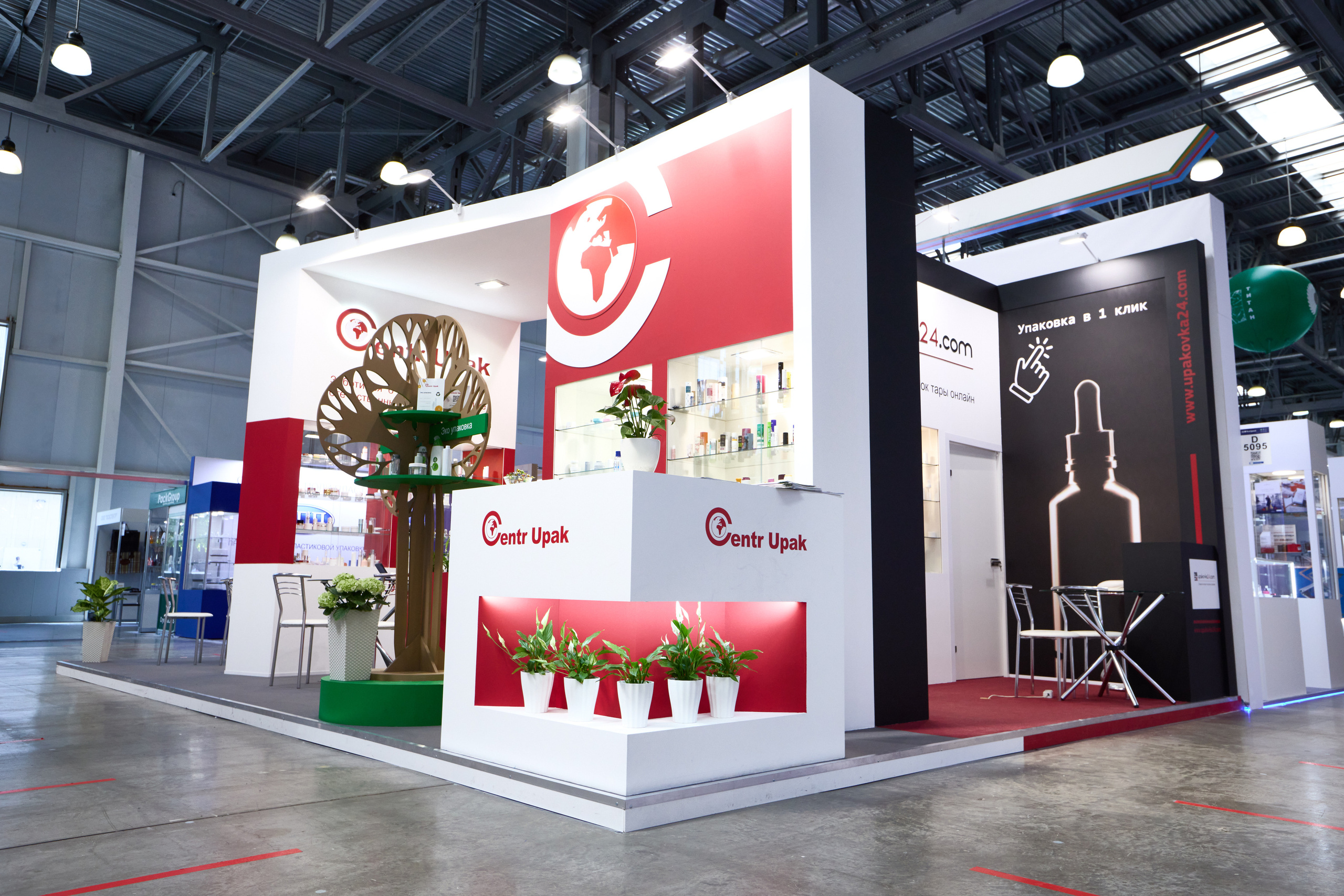 Выставки: застройка. Яркий репортажный фотограф в Москве Лоскутов Глеб