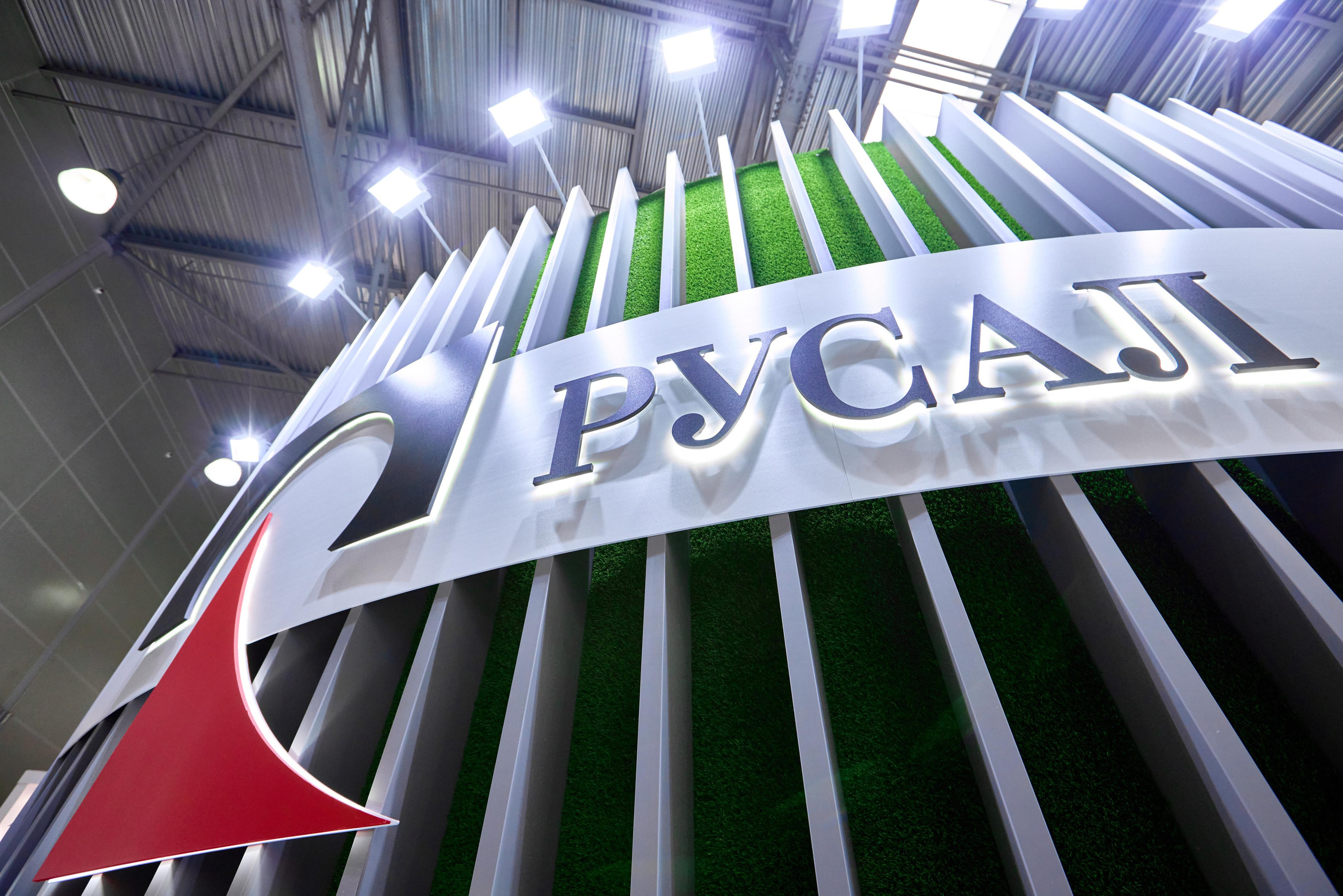 Выставки: застройка. Яркий репортажный фотограф в Москве Лоскутов Глеб