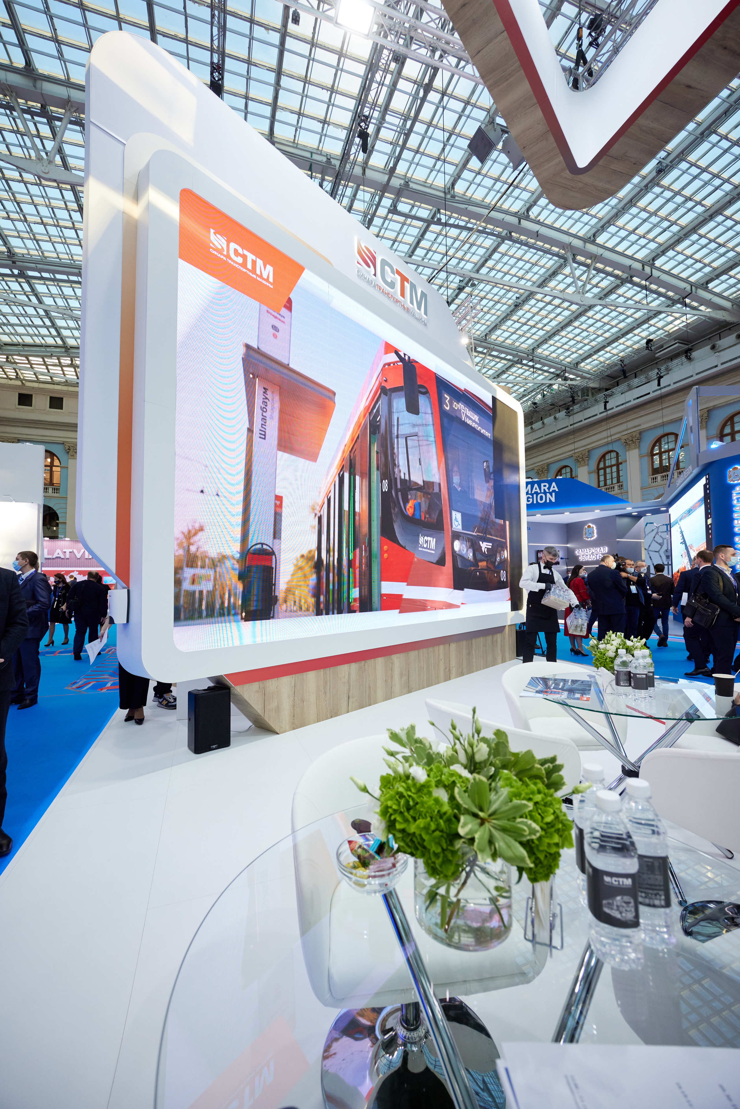 Выставки: застройка. Яркий репортажный фотограф в Москве Лоскутов Глеб