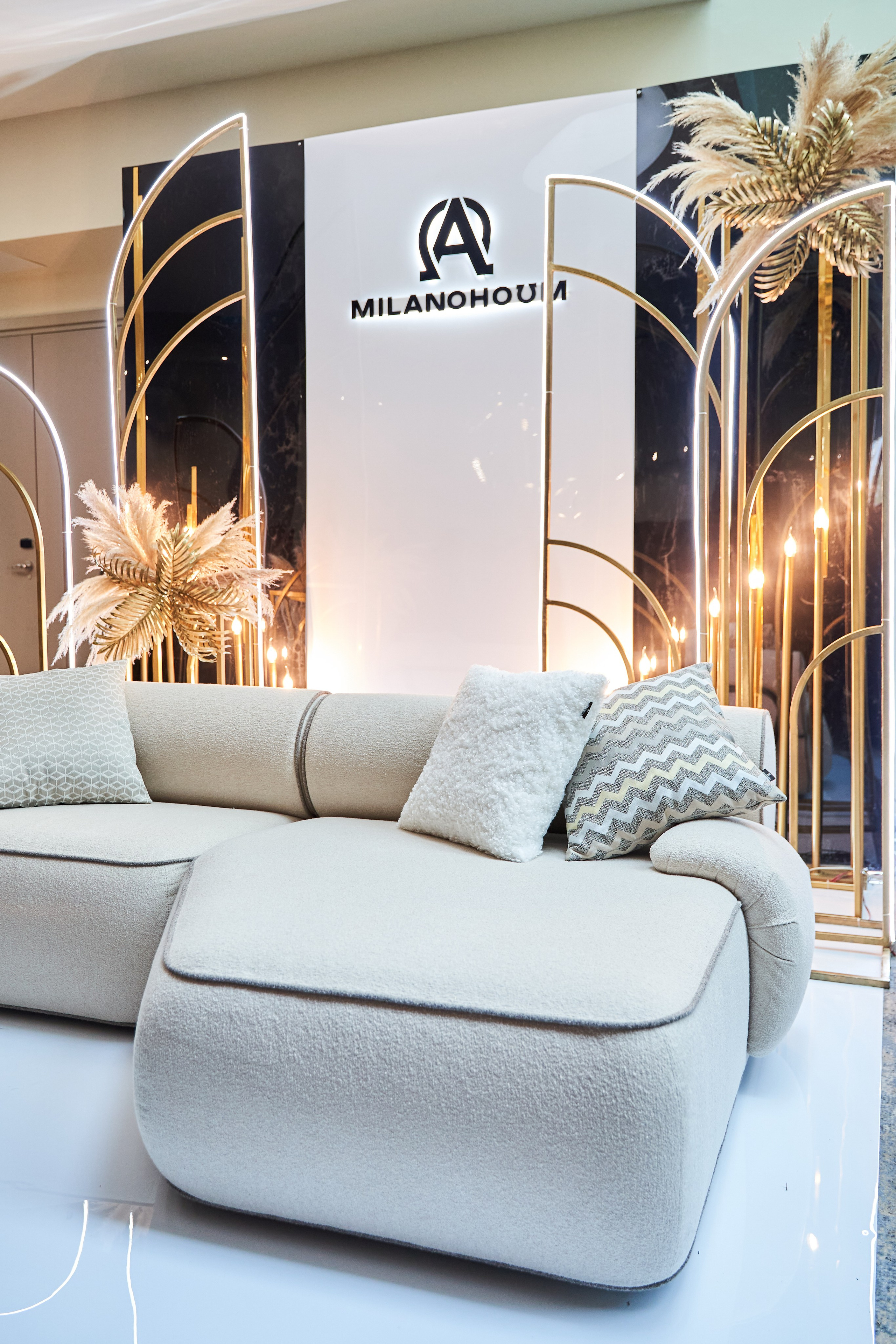 Выставка мебели MilanaHome. Фото и видео съемка в Сочи Адлере Красной поляне