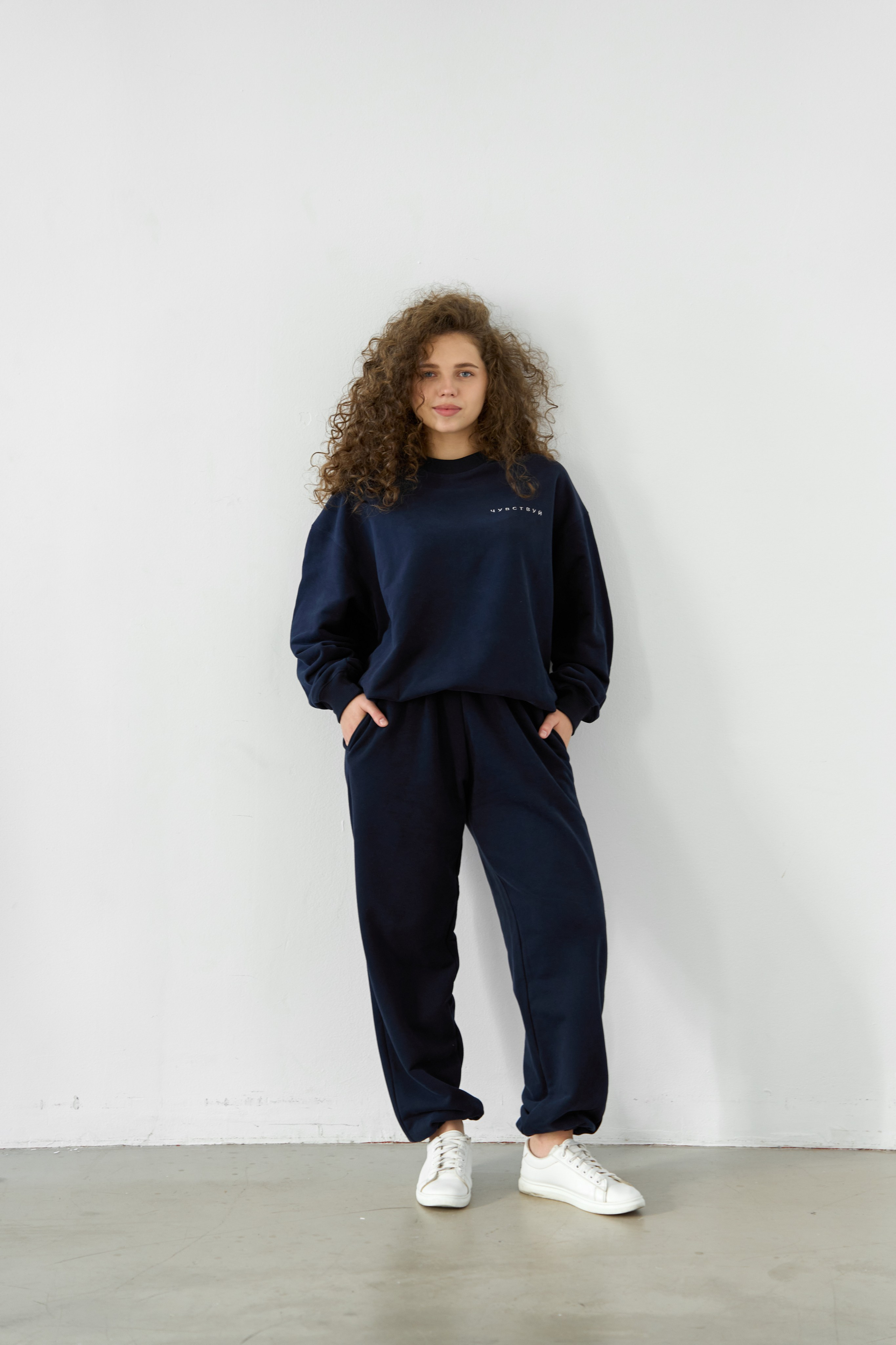 Алина, 42-44 р-р, 163 см рост. KED Production — продакшн из СПб. Создаём фото, видео и контент, который помогает брендам и селлерам продавать больше