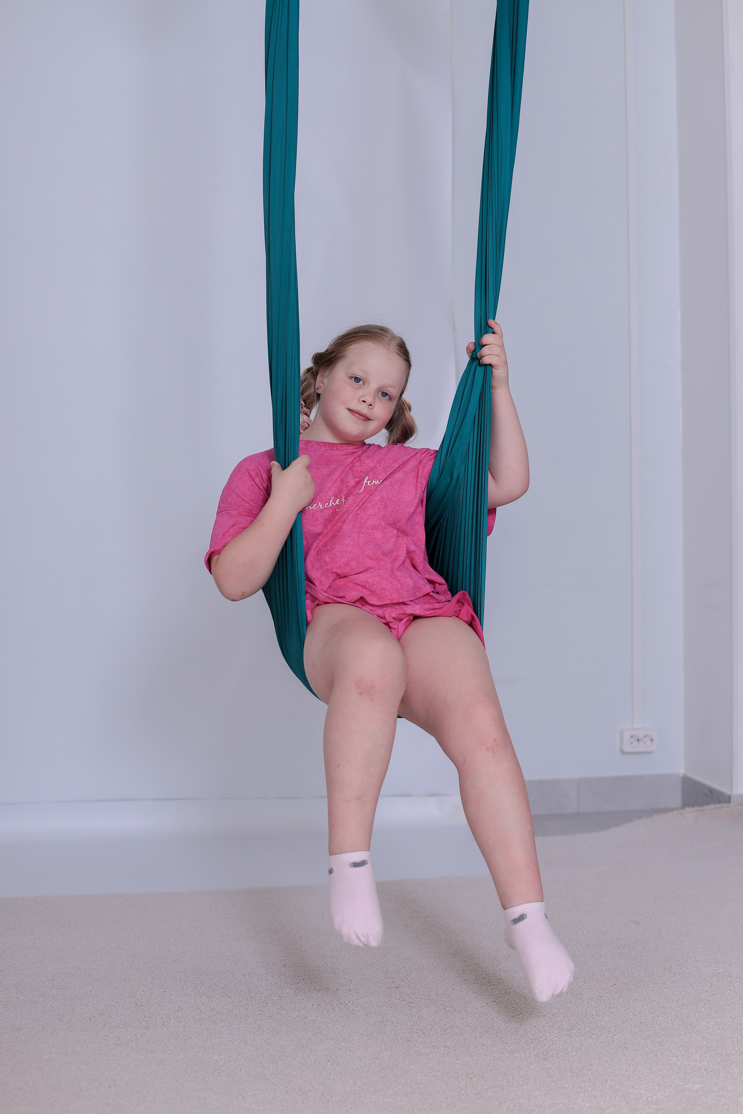 Детская аэройога. Фотограф Надршина Лилия