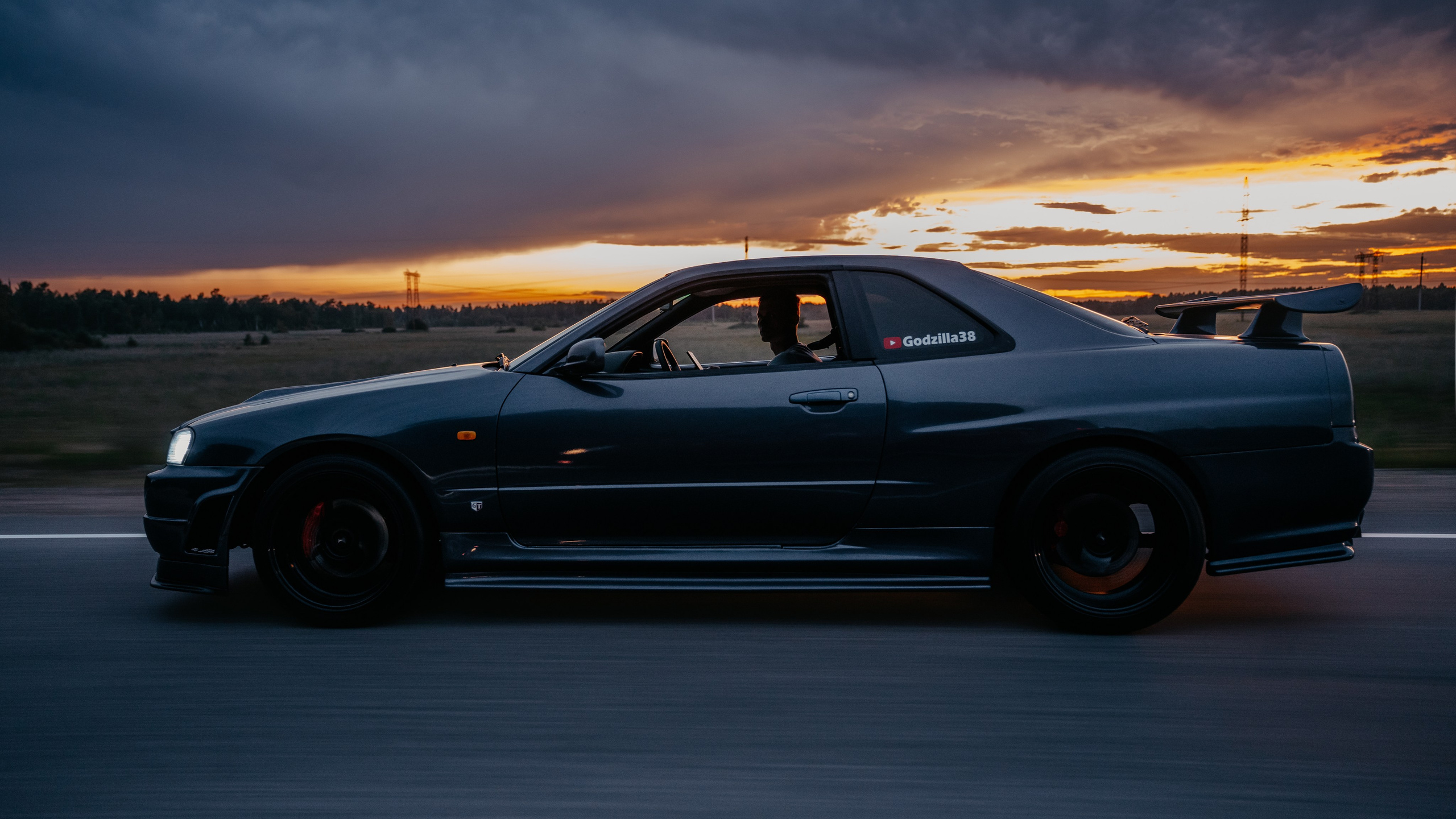 Nissan Skyline. Фотограф, видеограф и пилот дрона на Байкале