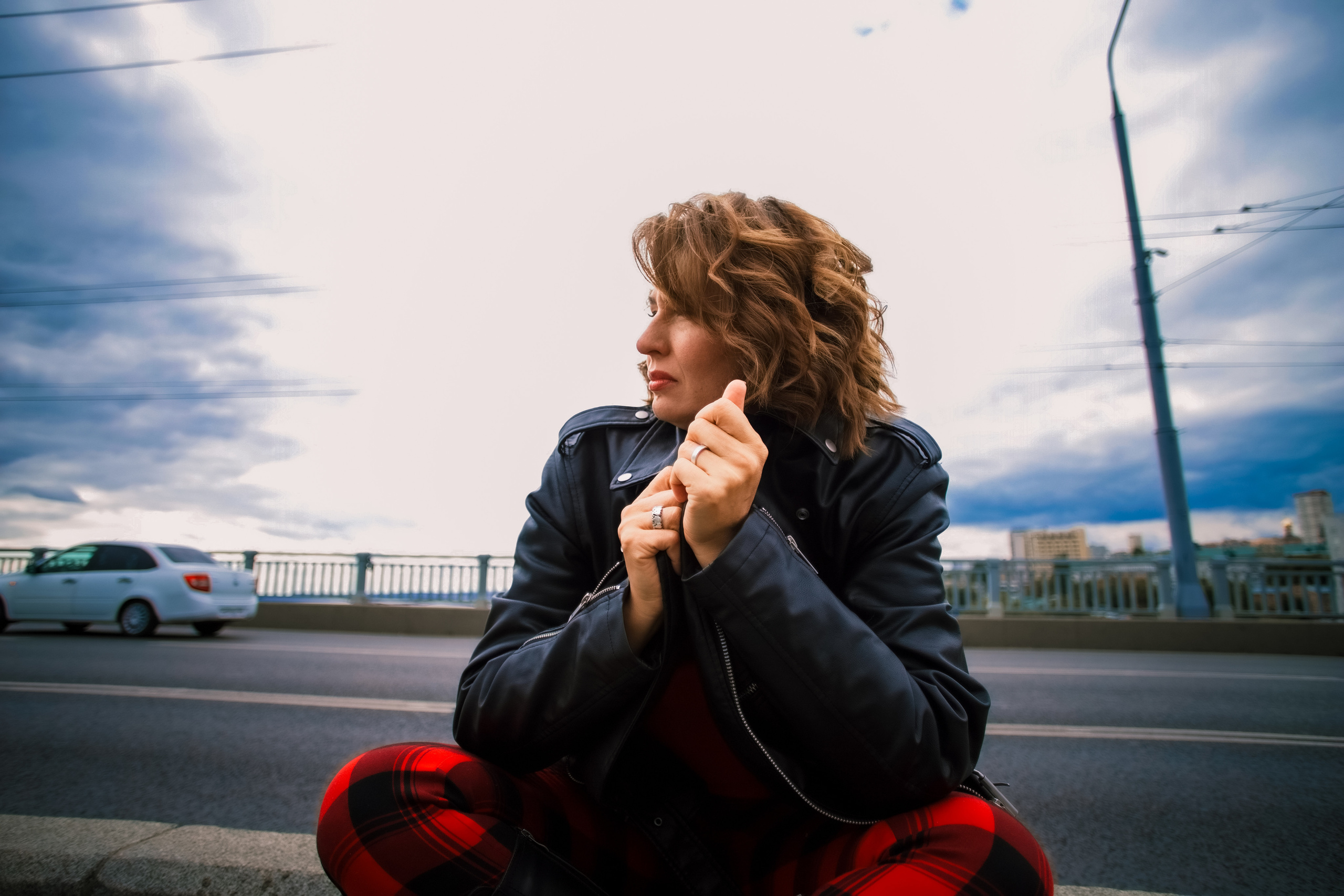 Фото прогулка по мосту Саратова. Фотограф Софья Васильковская