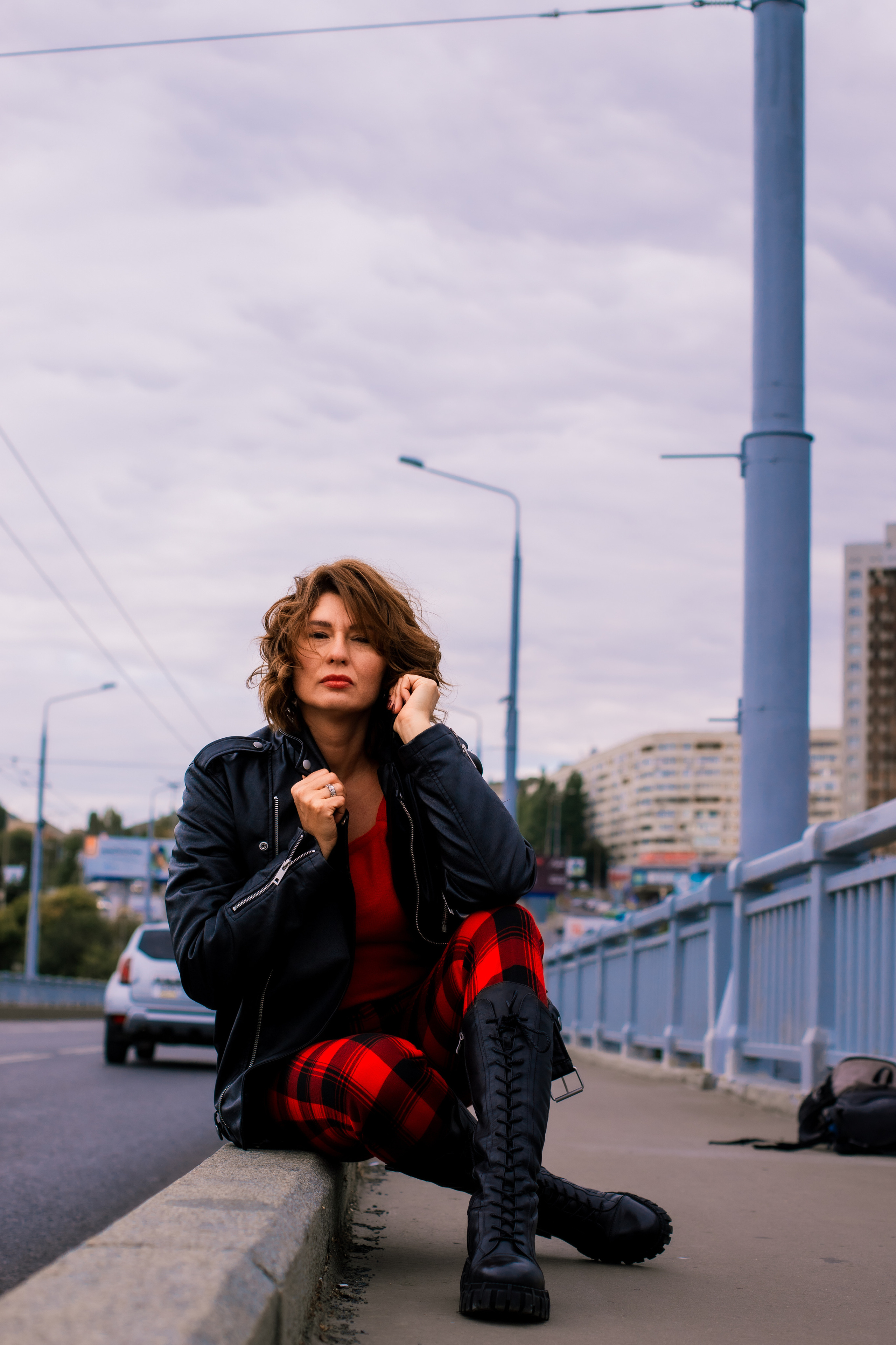 Фото прогулка по мосту Саратова. Фотограф Софья Васильковская