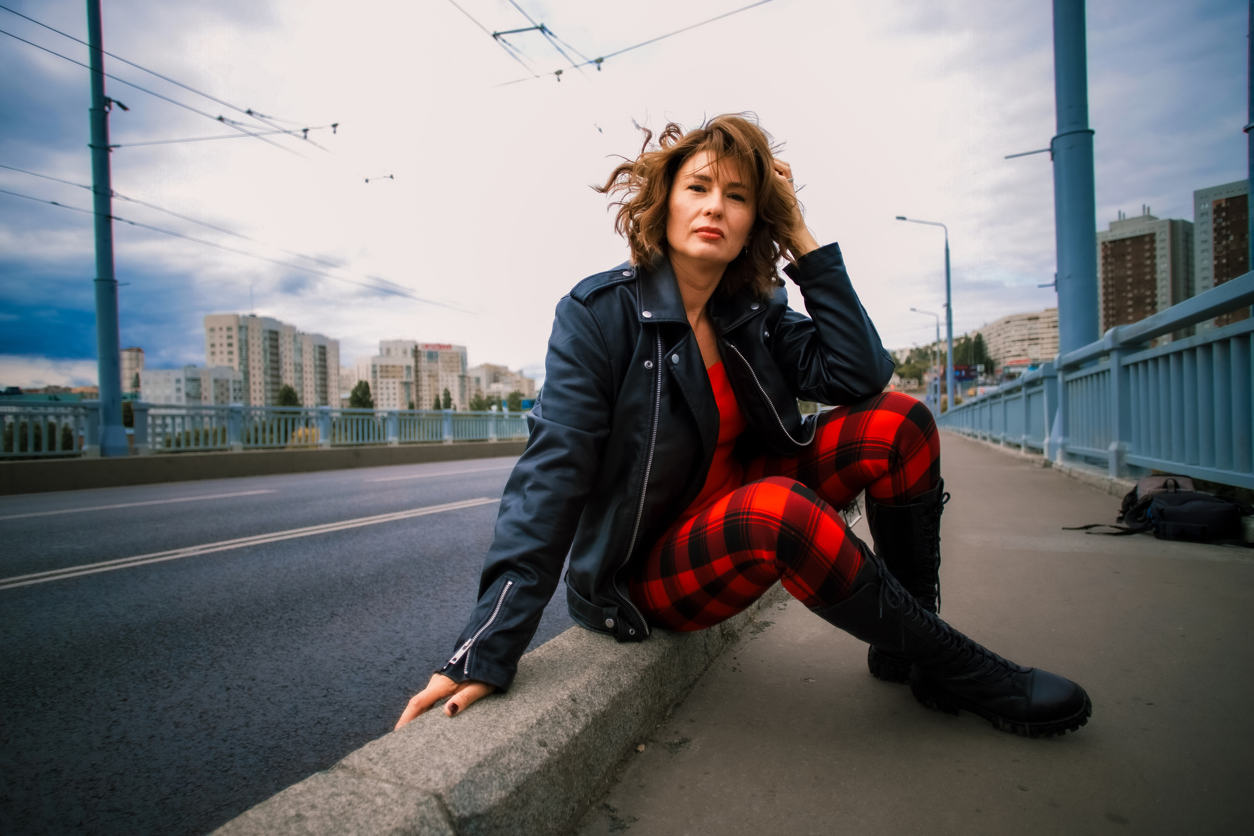 Фото прогулка по мосту Саратова. Фотограф Софья Васильковская