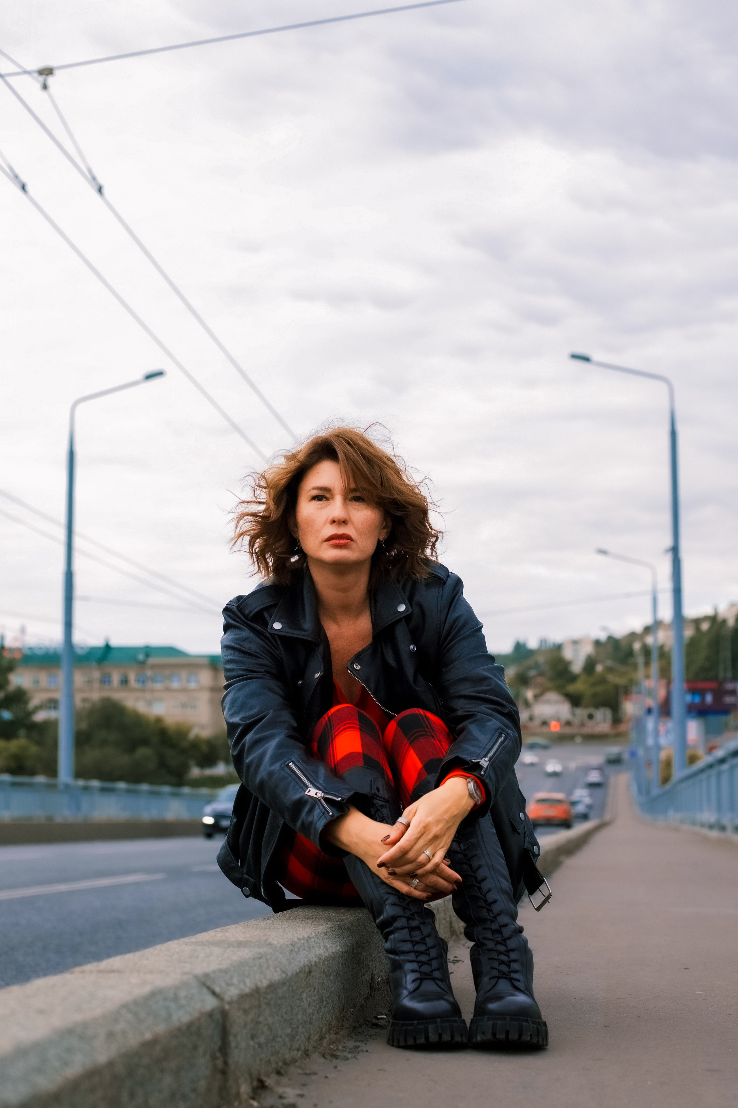 Фото прогулка по мосту Саратова. Фотограф Софья Васильковская