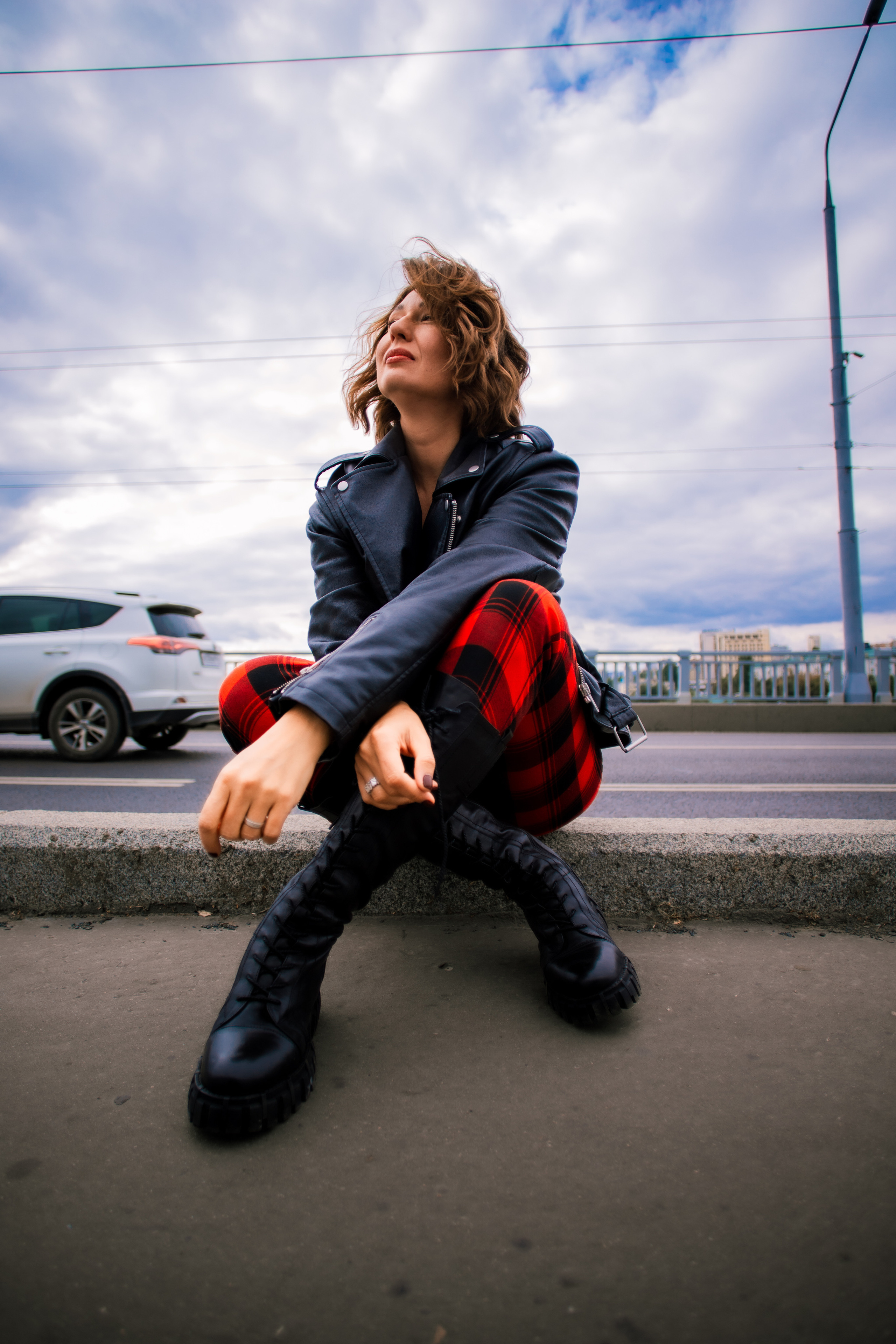 Фото прогулка по мосту Саратова. Фотограф Софья Васильковская