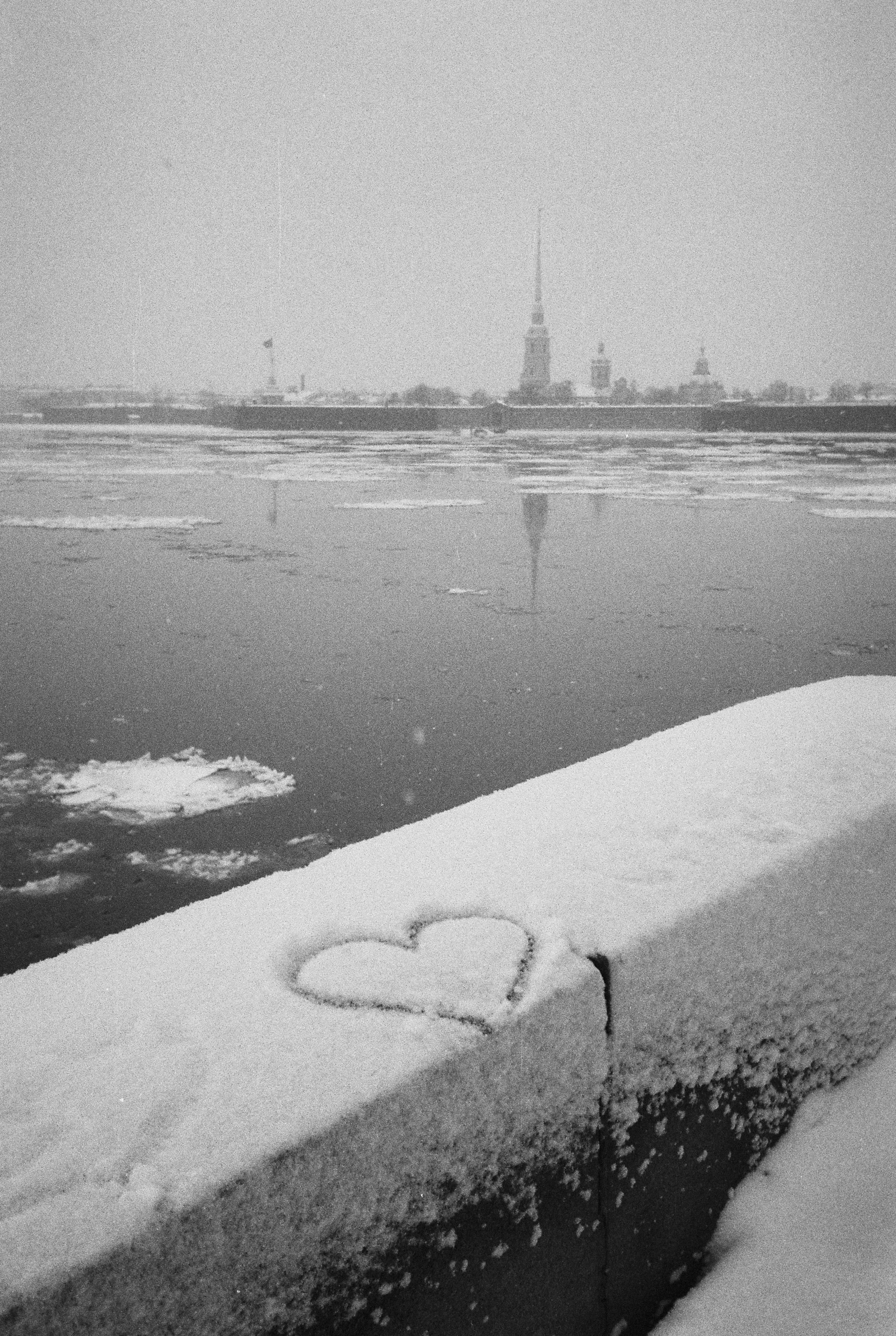 Фотографии черно-белые. Свадебный и семейный пленочный фотограф в Петербурге Истомина Ирина