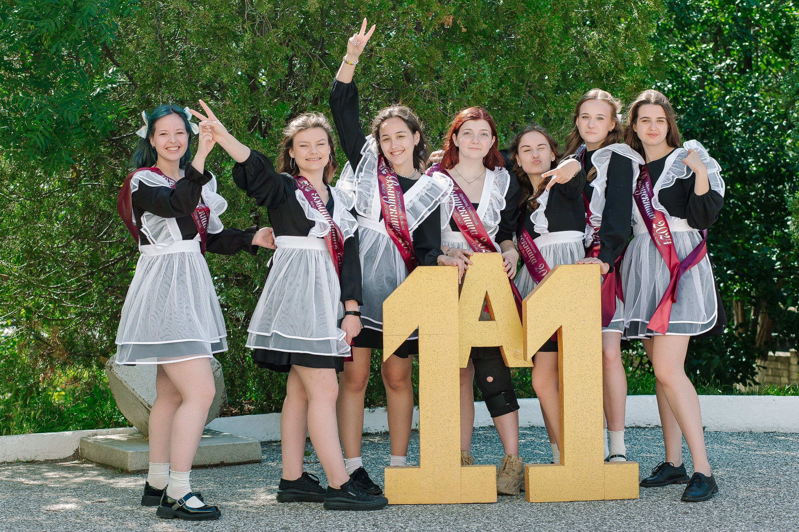 11 класс 33 школа. Выпускные альбомы Натальи Бутко: Новороссийск, Анапа, Геленджик