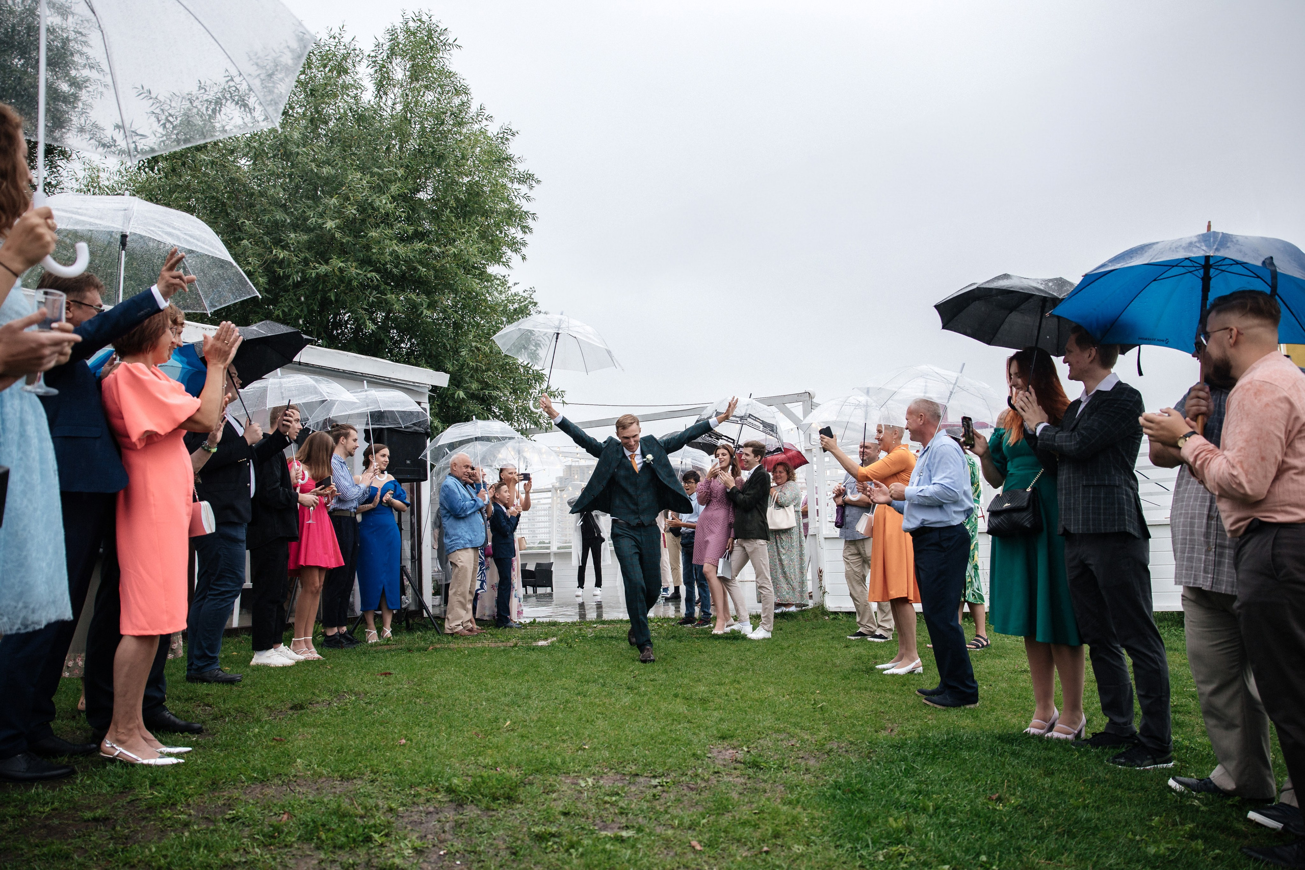 Танцы под дождем. Фотограф Аделина Raw