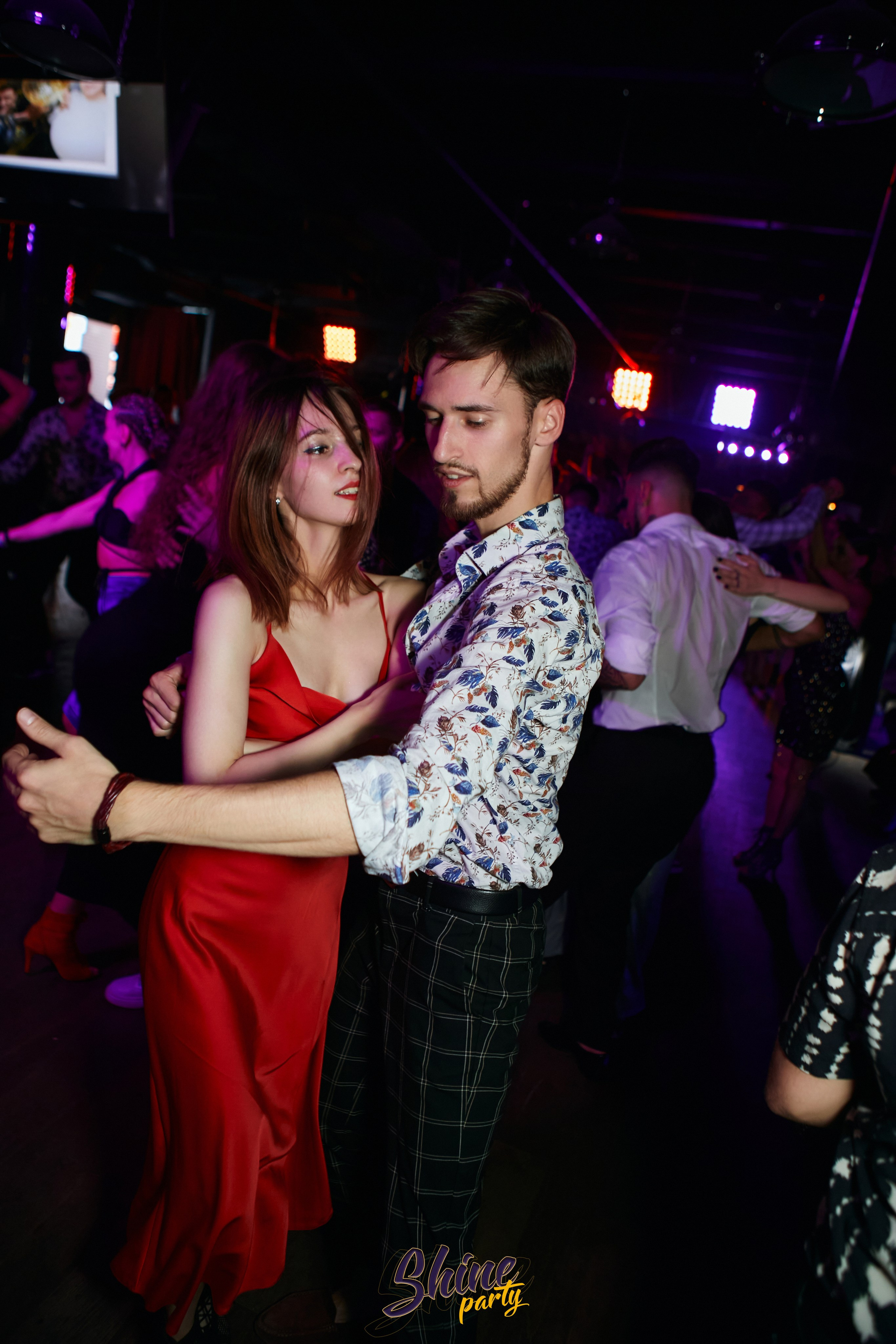 Shine party bachata. Свадебный фотограф